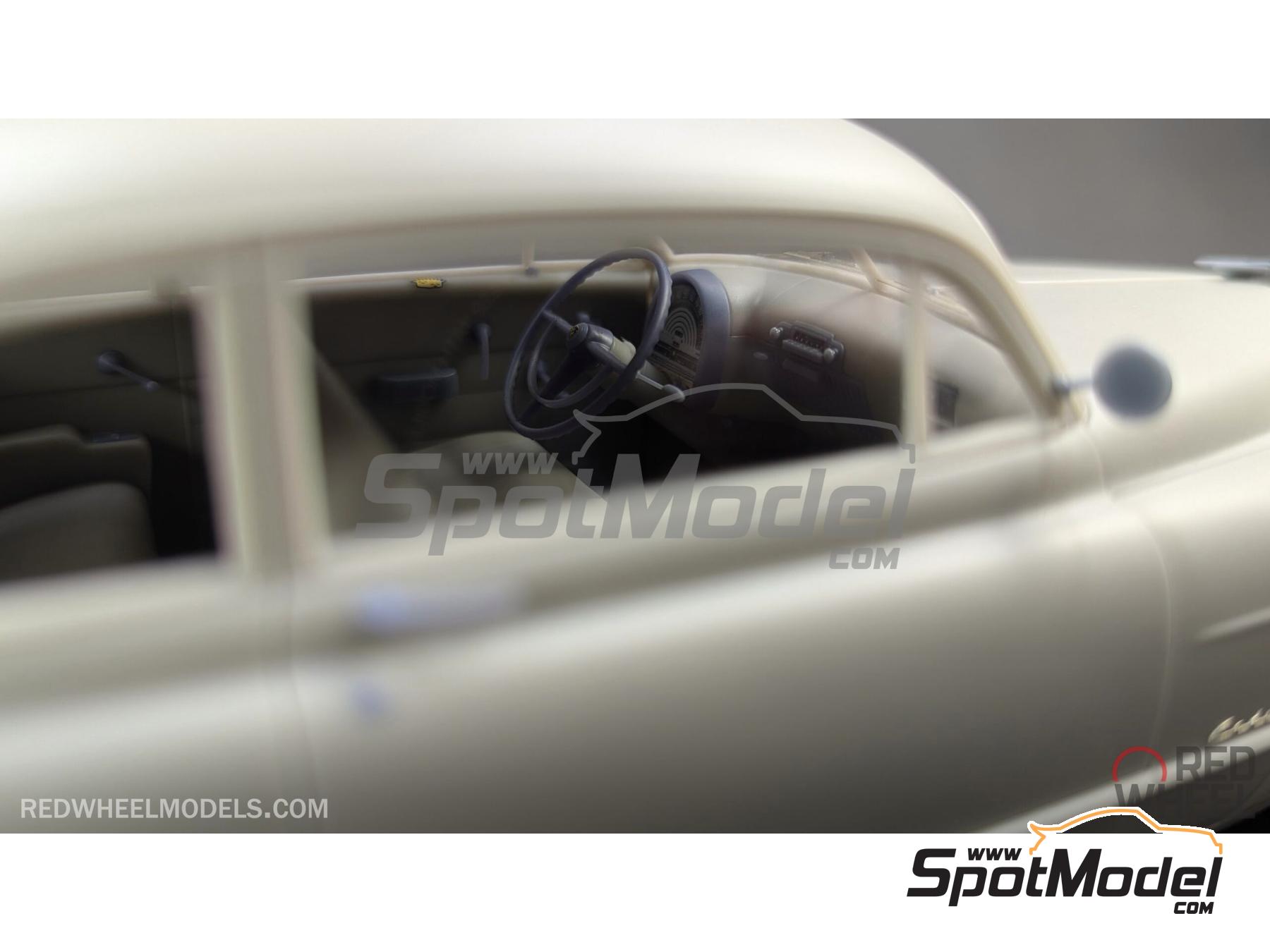 Image 29: Cadillac Series 62 Club Coupe -  1948 | Scale model kit in 1/25 scale manufactured by Red Wheel (ref.&nbsp;RW25004)