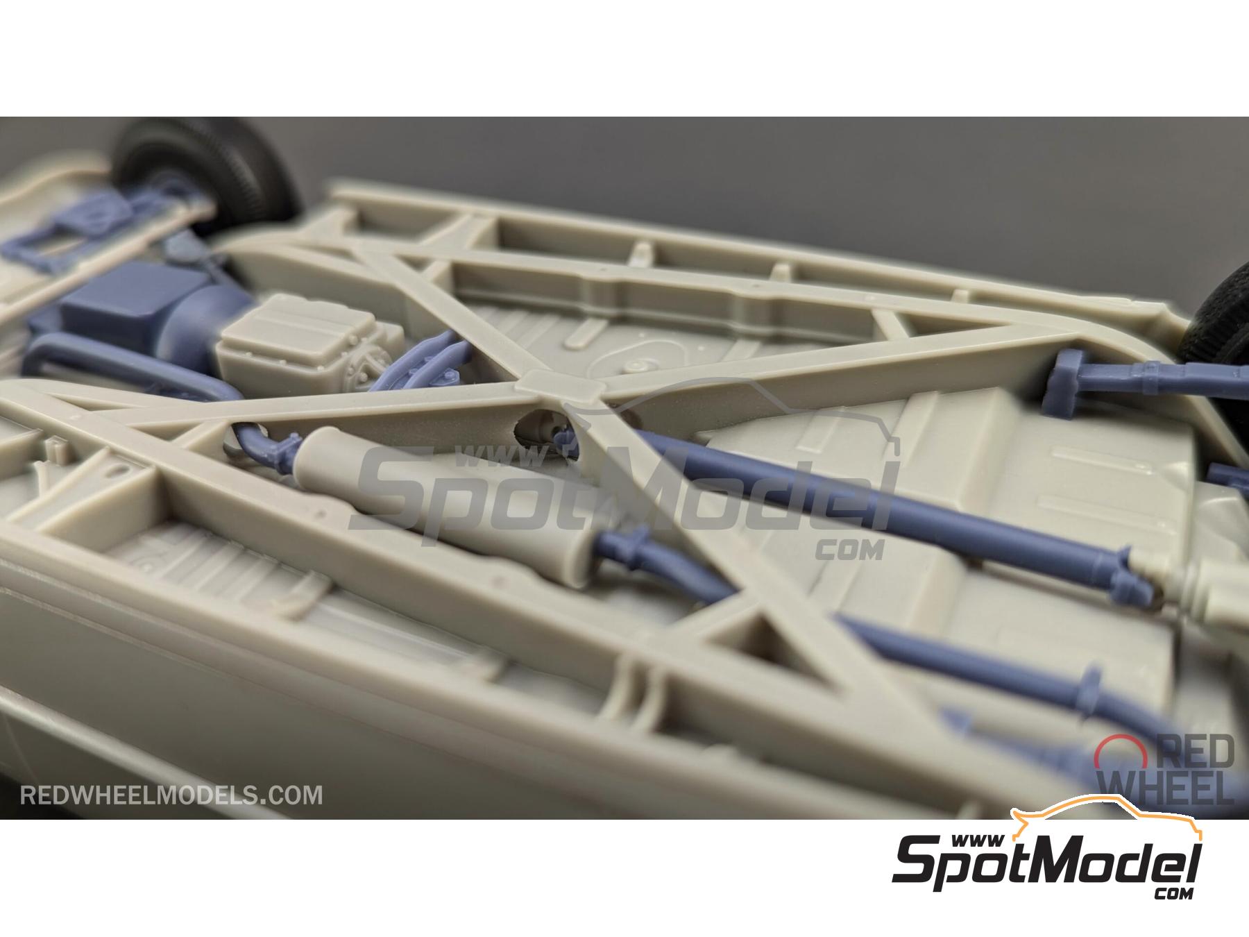 Image 34: Cadillac Series 62 Club Coupe -  1948 | Scale model kit in 1/25 scale manufactured by Red Wheel (ref.&nbsp;RW25004)