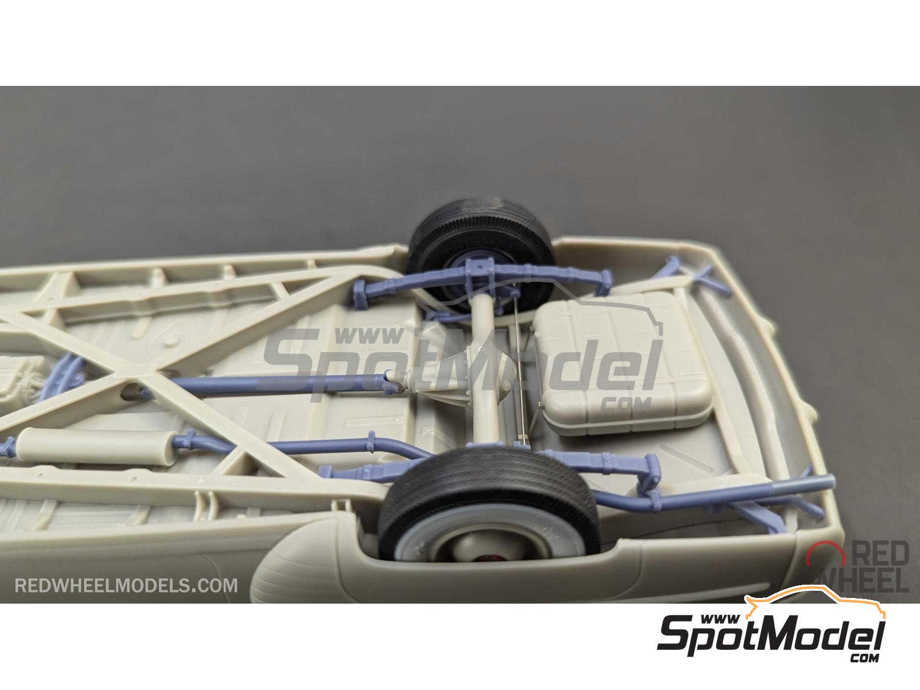 Image 35: Cadillac Series 62 Club Coupe -  1948 | Scale model kit in 1/25 scale manufactured by Red Wheel (ref.&nbsp;RW25004)