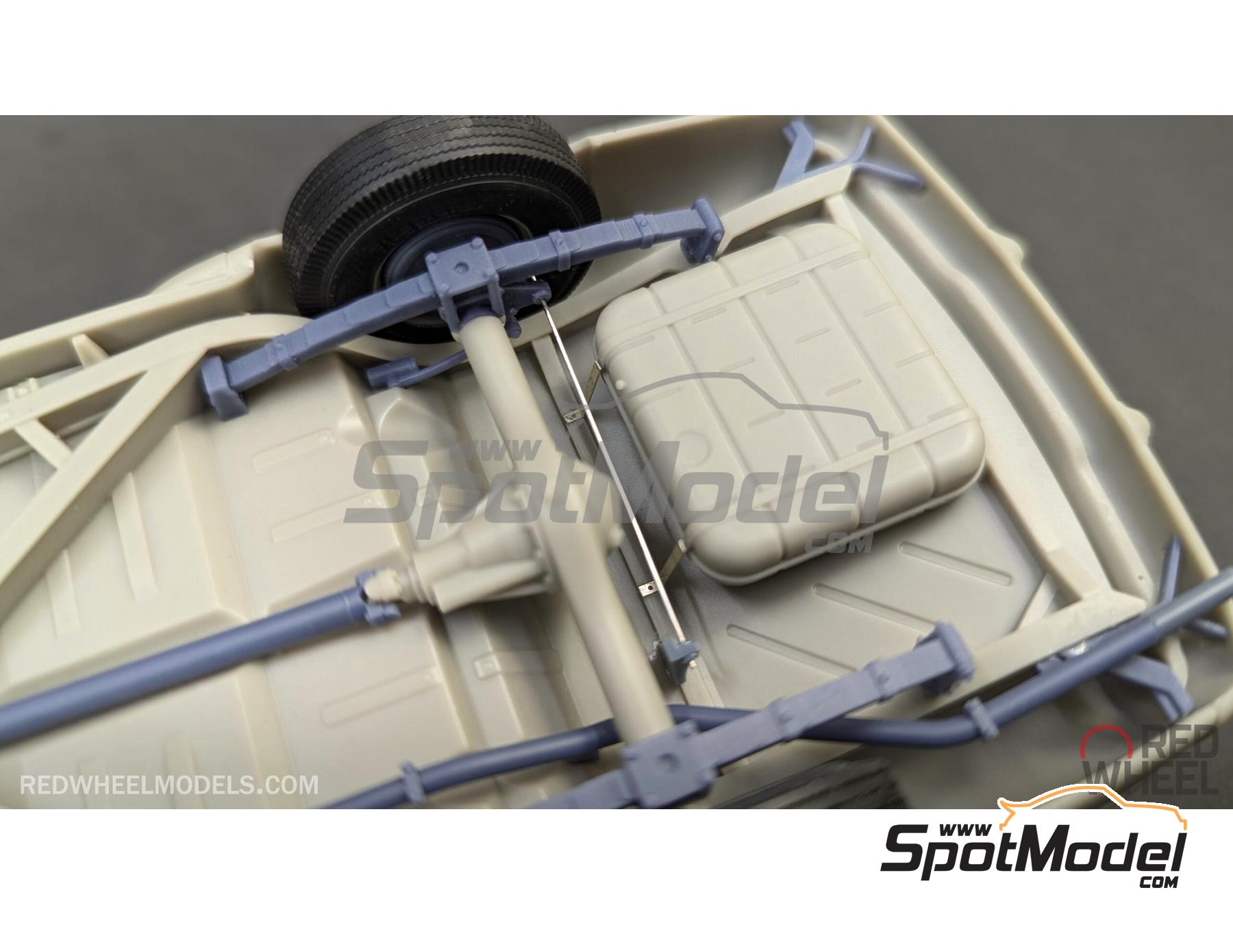 Image 36: Cadillac Series 62 Club Coupe -  1948 | Scale model kit in 1/25 scale manufactured by Red Wheel (ref.&nbsp;RW25004)