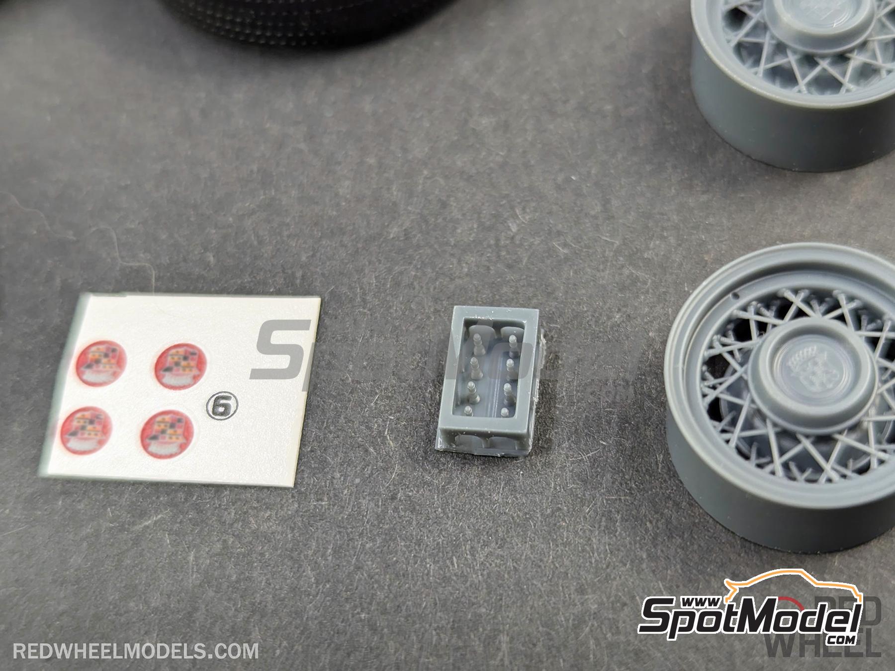 Image 4: Ruedas de radios Cadillac 15 pulgadas -  1952-1956 | Set de llantas y neum&aacute;ticos en escala&nbsp;1/25 fabricado por Red Wheel (ref.&nbsp;RW25007)