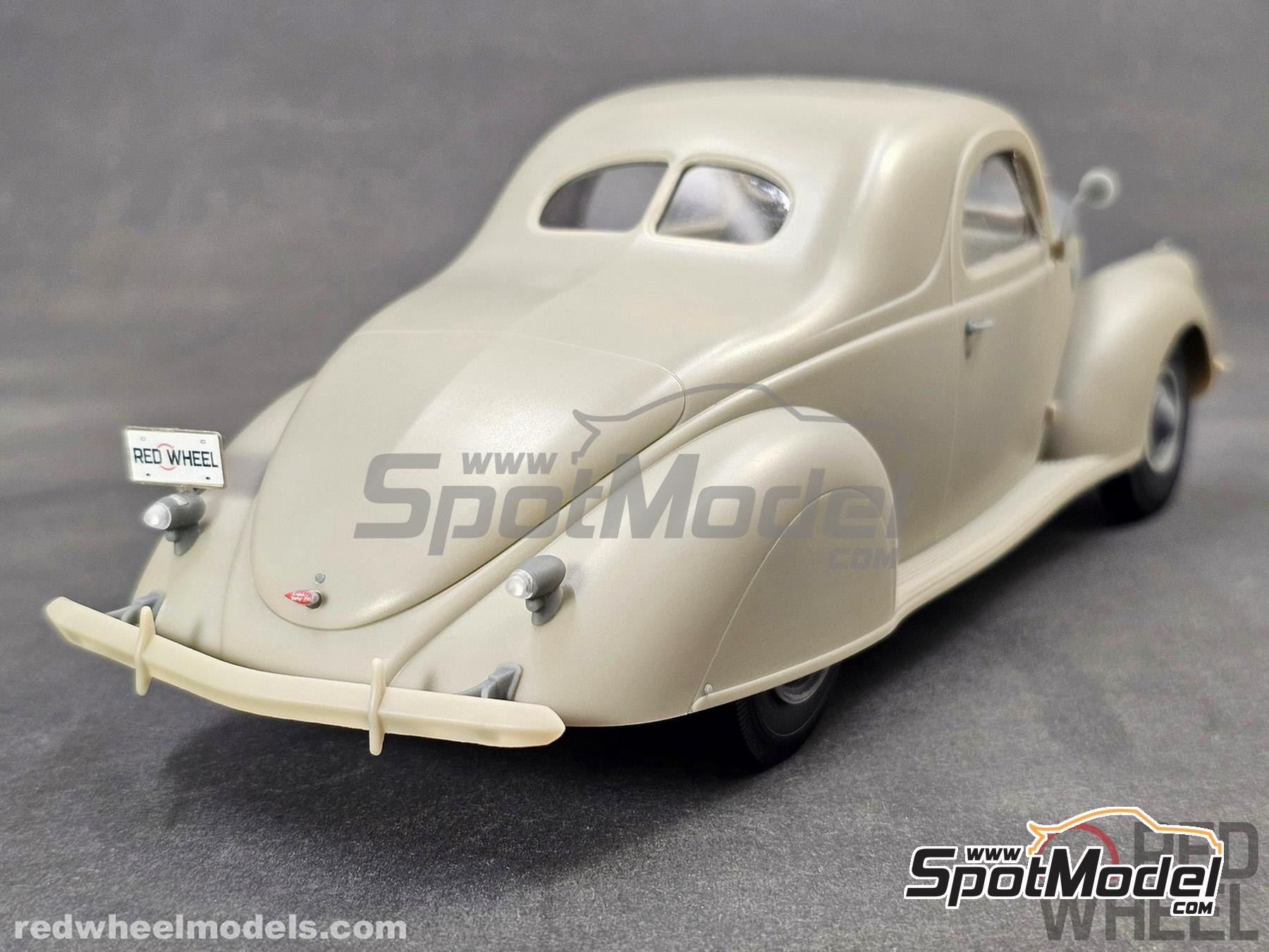 Image 6: Lincoln Zephyr Coupe -  1937 | Scale model kit in 1/25 scale manufactured by Red Wheel (ref.&nbsp;RW25009)