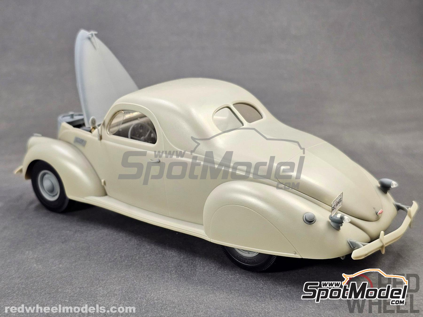 Image 12: Lincoln Zephyr Coupe -  1937 | Scale model kit in 1/25 scale manufactured by Red Wheel (ref.&nbsp;RW25009)