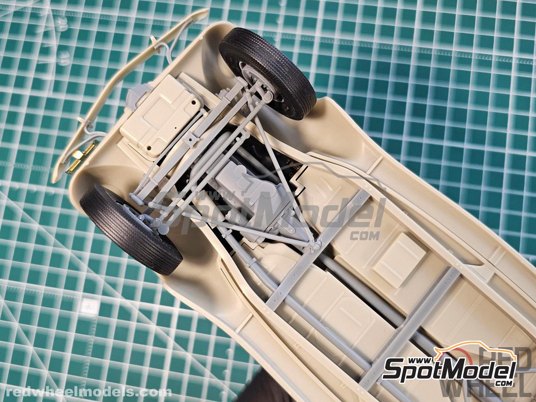 Image 13: Lincoln Zephyr Coupe -  1937 | Scale model kit in 1/25 scale manufactured by Red Wheel (ref.&nbsp;RW25009)