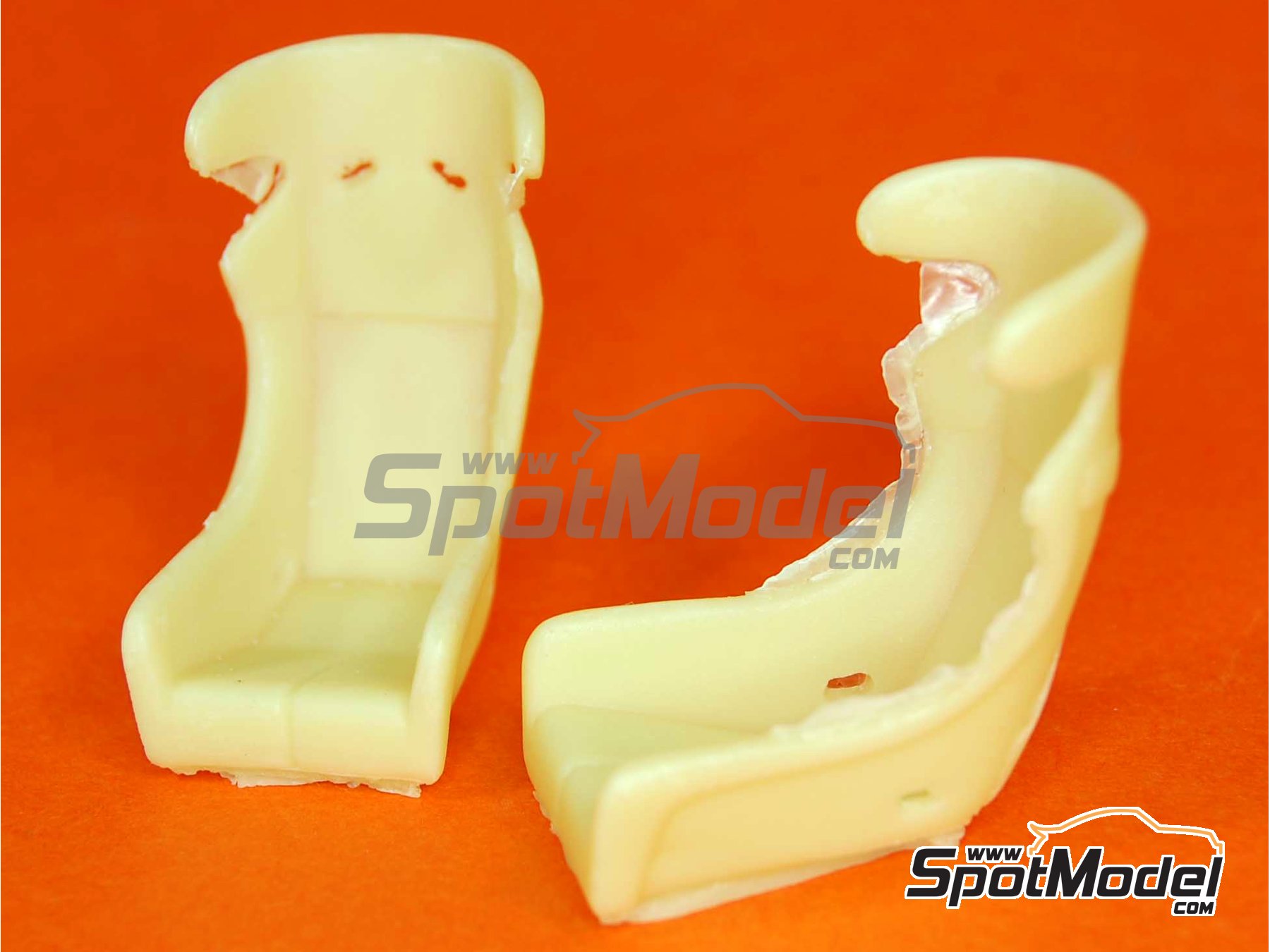 Image 2: Sport seat with buckles | Seat in 1/24 scale manufactured by Reji Model (ref.&nbsp;REJI-058, also 058)
