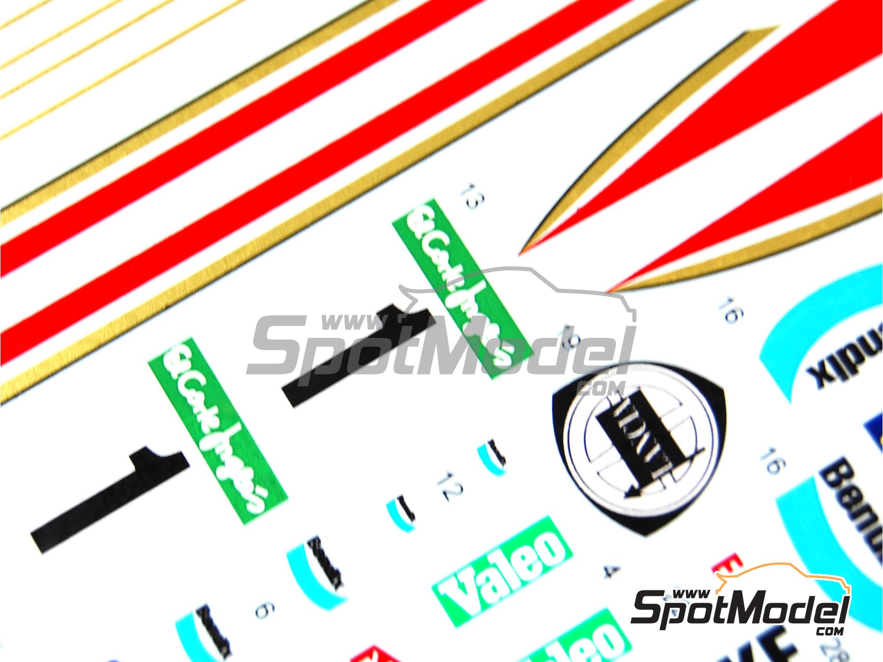 Image 7: Lancia 037 Rally sponsored by Lucky Strike - El Corte Ingles Rally Islas Canarias 1986 | Marking / livery in 1/24 scale manufactured by Reji Model (ref. REJI-150, also 150)