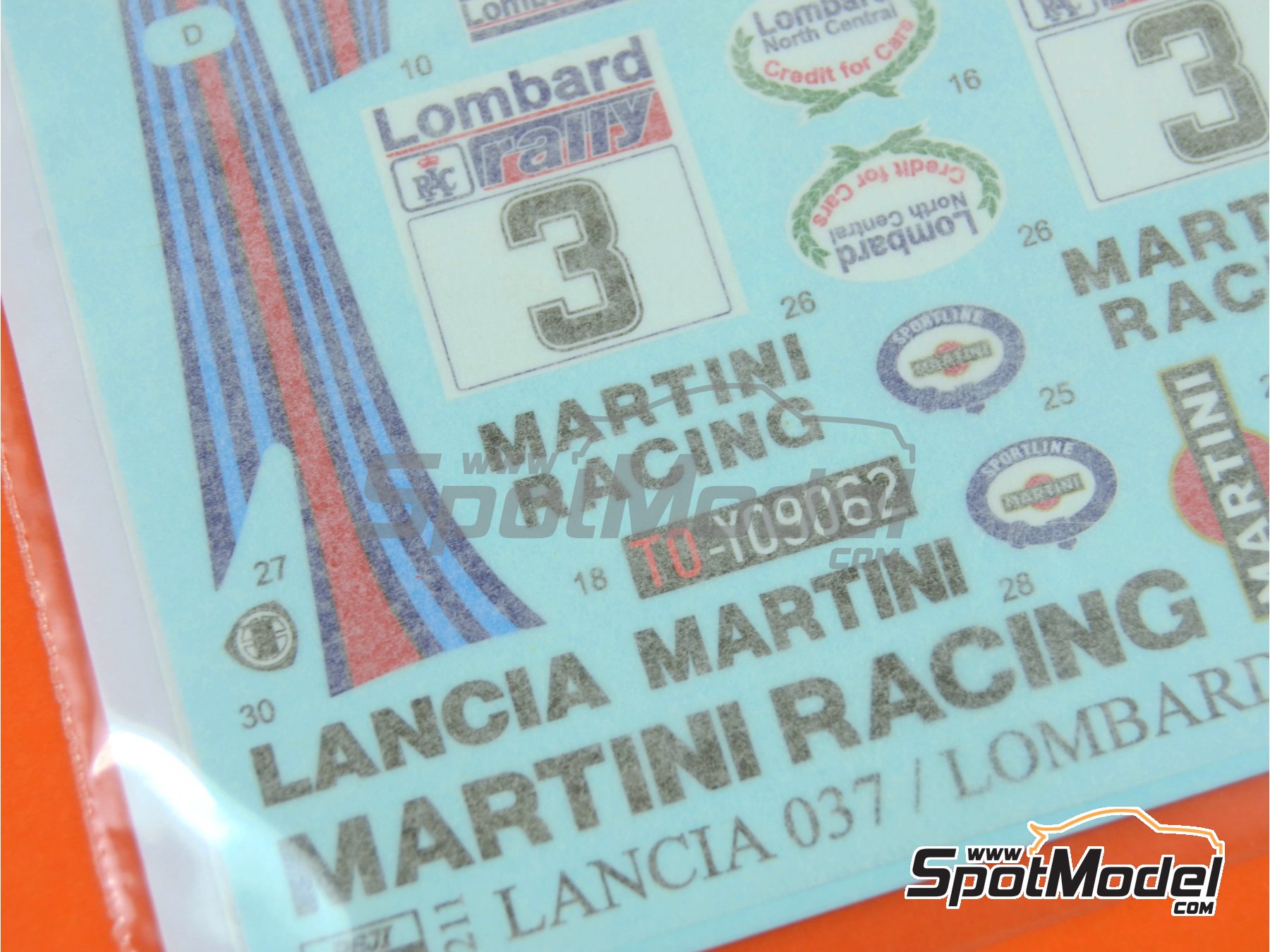 Image 4: Lancia 037 Rally sponsored by Martini - Lombard RAC Rally 1982 | Marking / livery in 1/24 scale manufactured by Reji Model (ref.&nbsp;REJI-211, also 211)