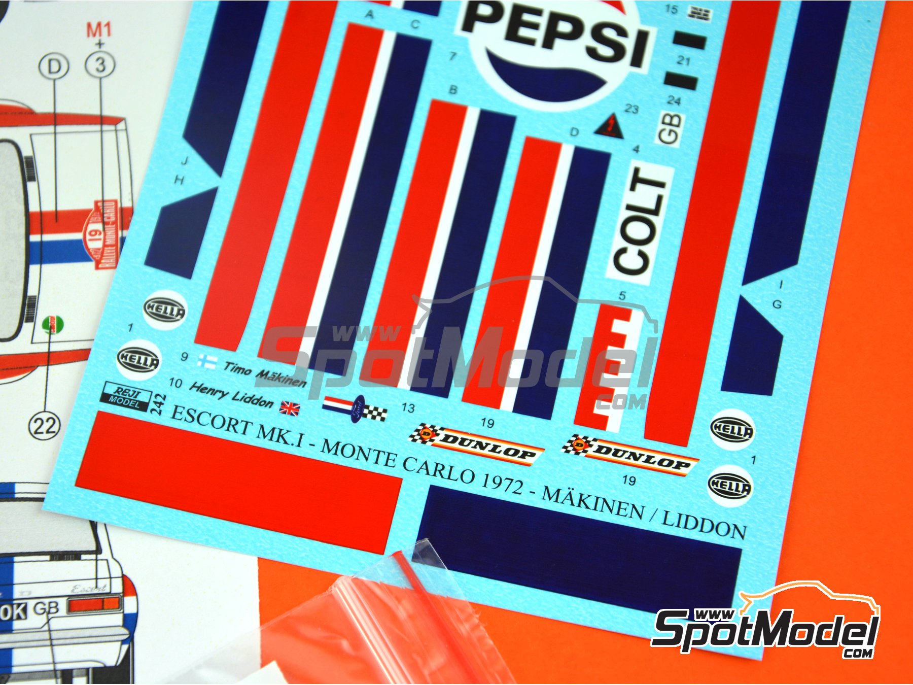 Image 4: Ford Escort Mk. I RS patrocinado por Pepsi - Rally de Monte Carlo - Rallye Automobile de Monte-Carlo 1972 | Decoraci&oacute;n en escala&nbsp;1/24 fabricado por Reji Model (ref.&nbsp;REJI-242, tambien 242)