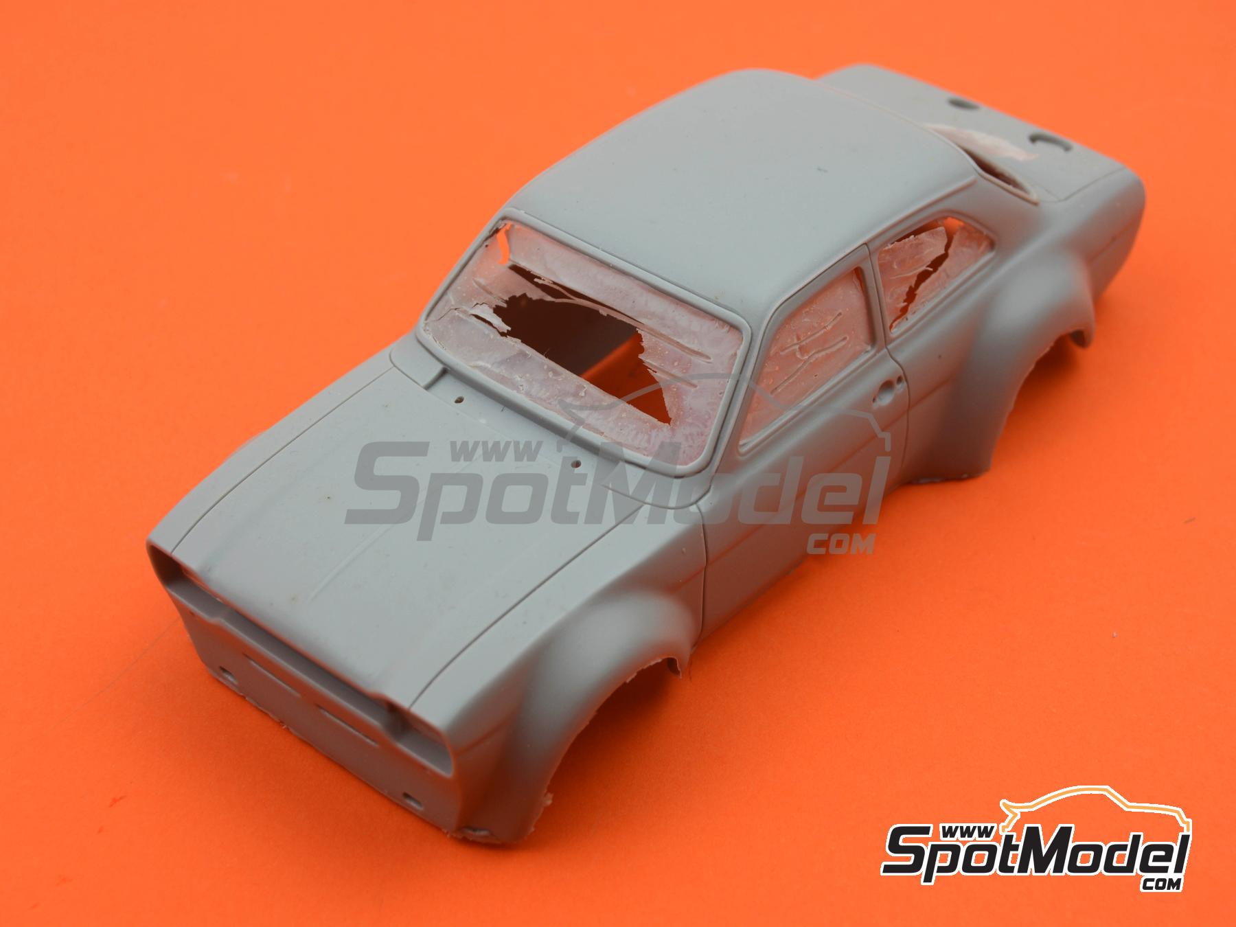 Image 10: Ford Escort Mk. I Zakspeed patrocinado por RTL, Castrol - 4 Horas de Monza 1974 | Decoraci&oacute;n en escala&nbsp;1/24 fabricado por Reji Model (ref.&nbsp;REJI-256, tambien 256)