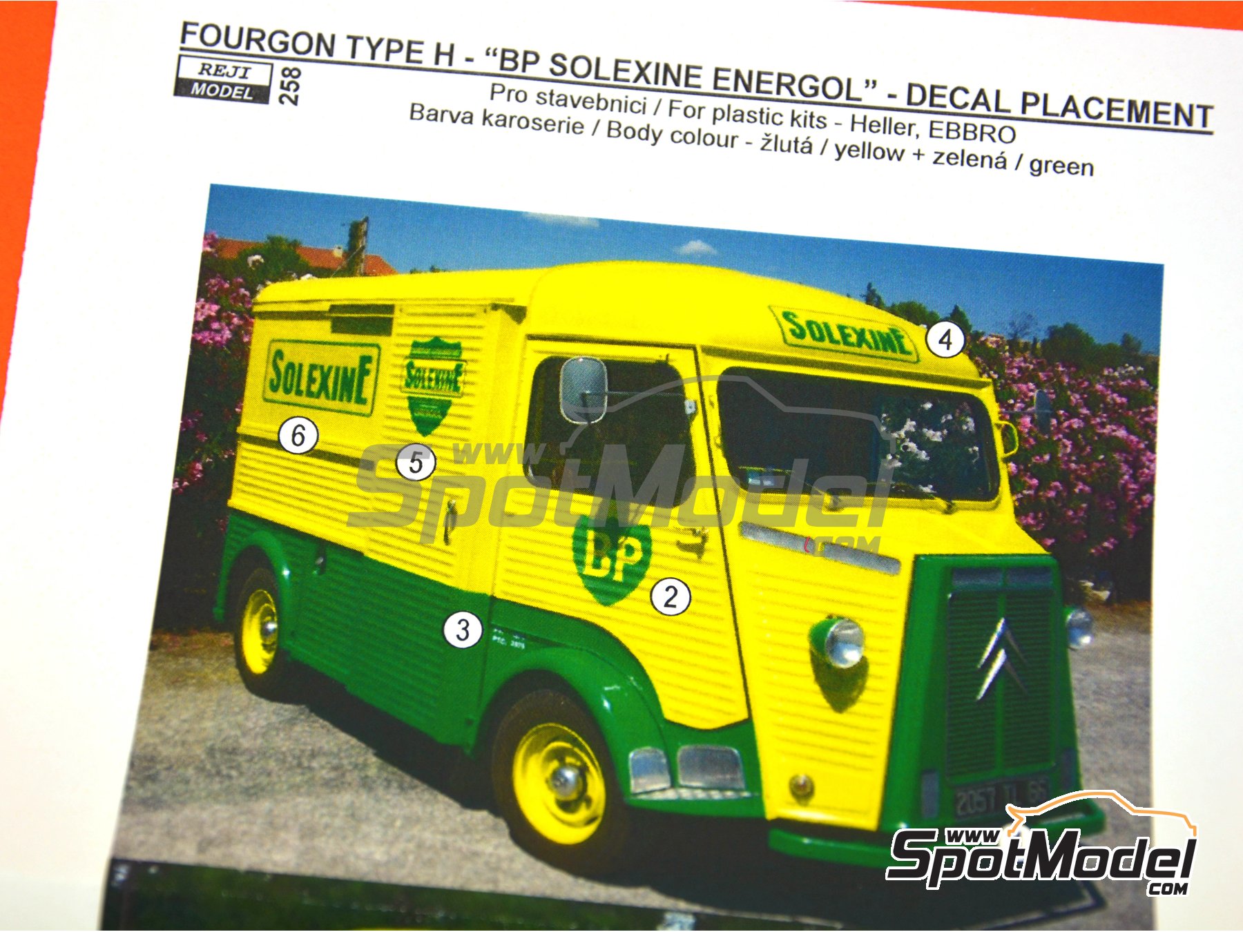 Image 3: Citro&euml;n Type H patrocinado por BP Solexine Energol | Decoraci&oacute;n en escala&nbsp;1/24 fabricado por Reji Model (ref.&nbsp;REJI-258, tambien 258)