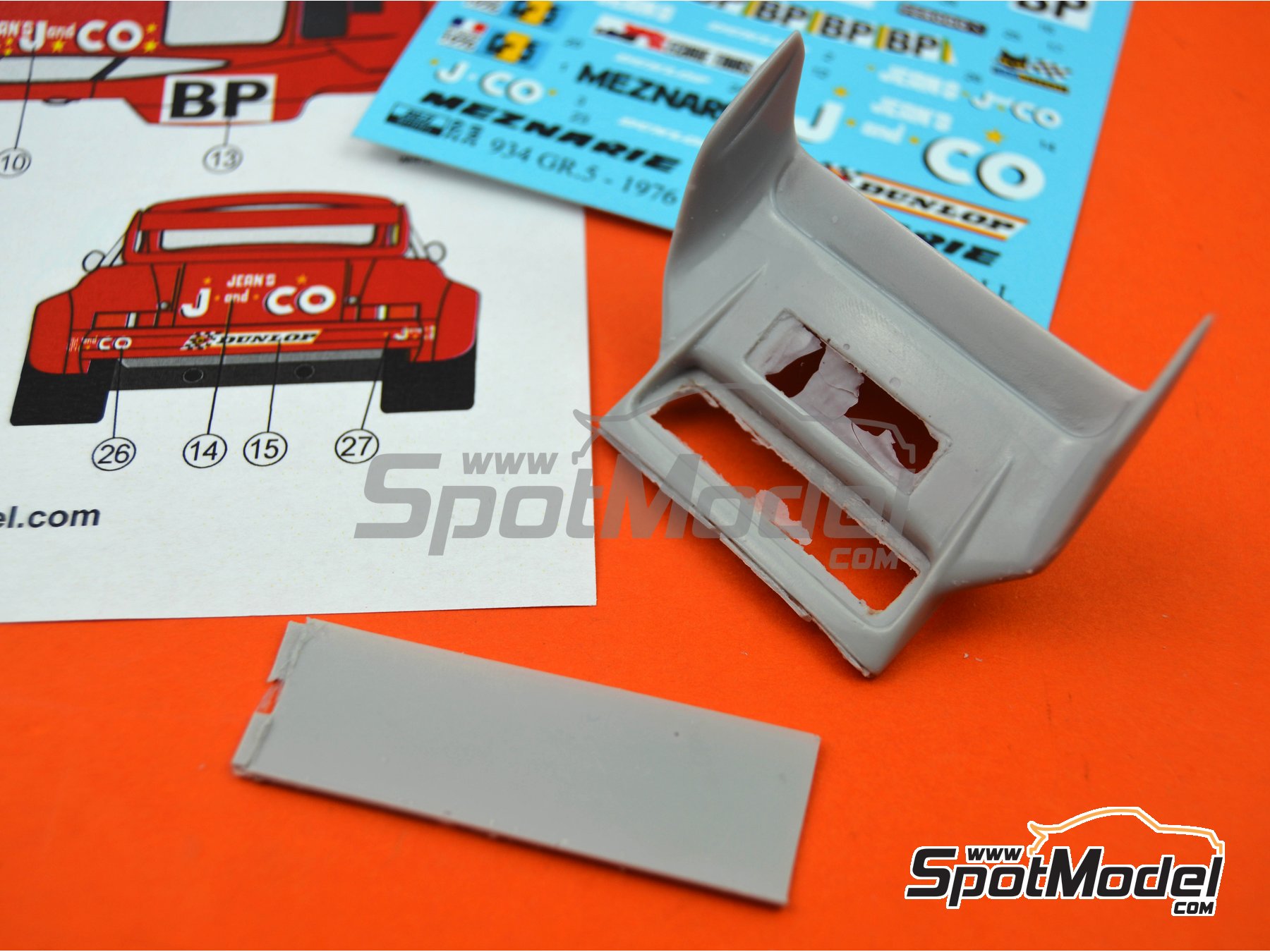 Image 8: Porsche 934 Turbo RSR Group 5 Meznarie Racing Team sponsored by Jeans JandCO - 24 Hours Le Mans 1976 | Marking / livery in 1/24 scale manufactured by Reji Model (ref.&nbsp;REJI-260, also 260 and 0260)