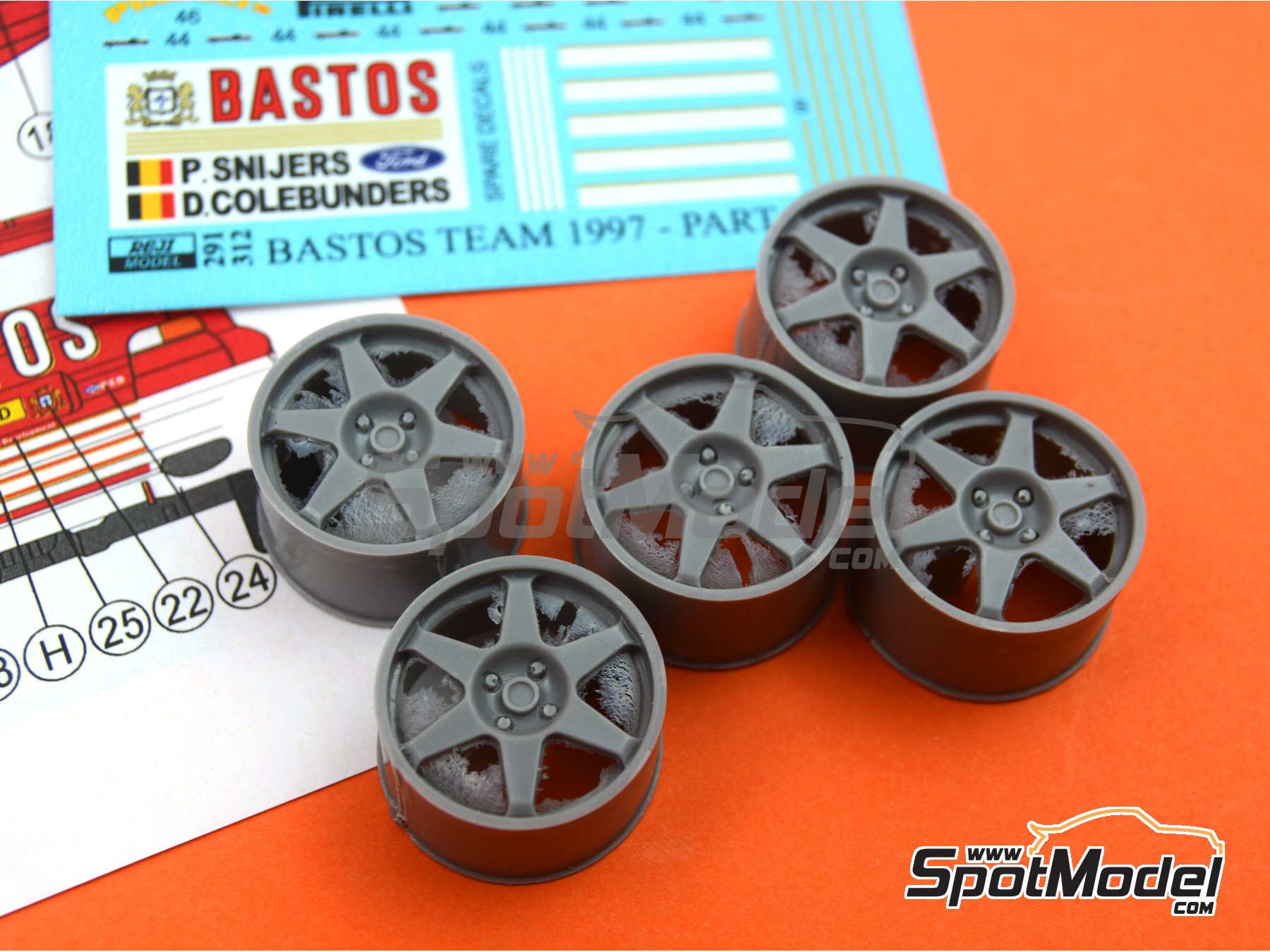 Image 9: Ford Escort RS Cosworth patrocinado por Bastos - Boucles de SPA 1997 | Decoraci&oacute;n en escala&nbsp;1/24 fabricado por Reji Model (ref.&nbsp;REJI-291, tambien 291)