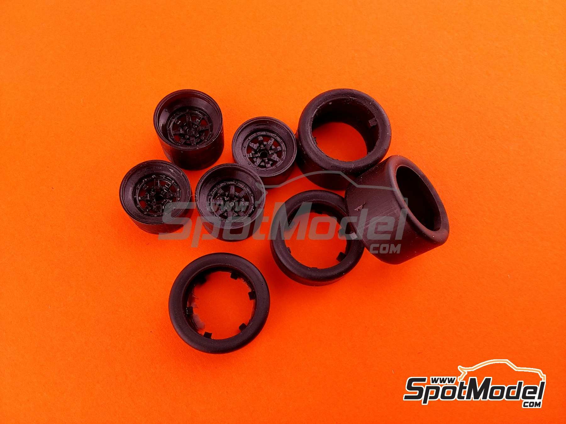 Image 5: Gotti para Renault 5 Turbo | Set de llantas y neumáticos en escala 1/24 fabricado por Reji Model (ref. REJI-SP928, tambien SP928)