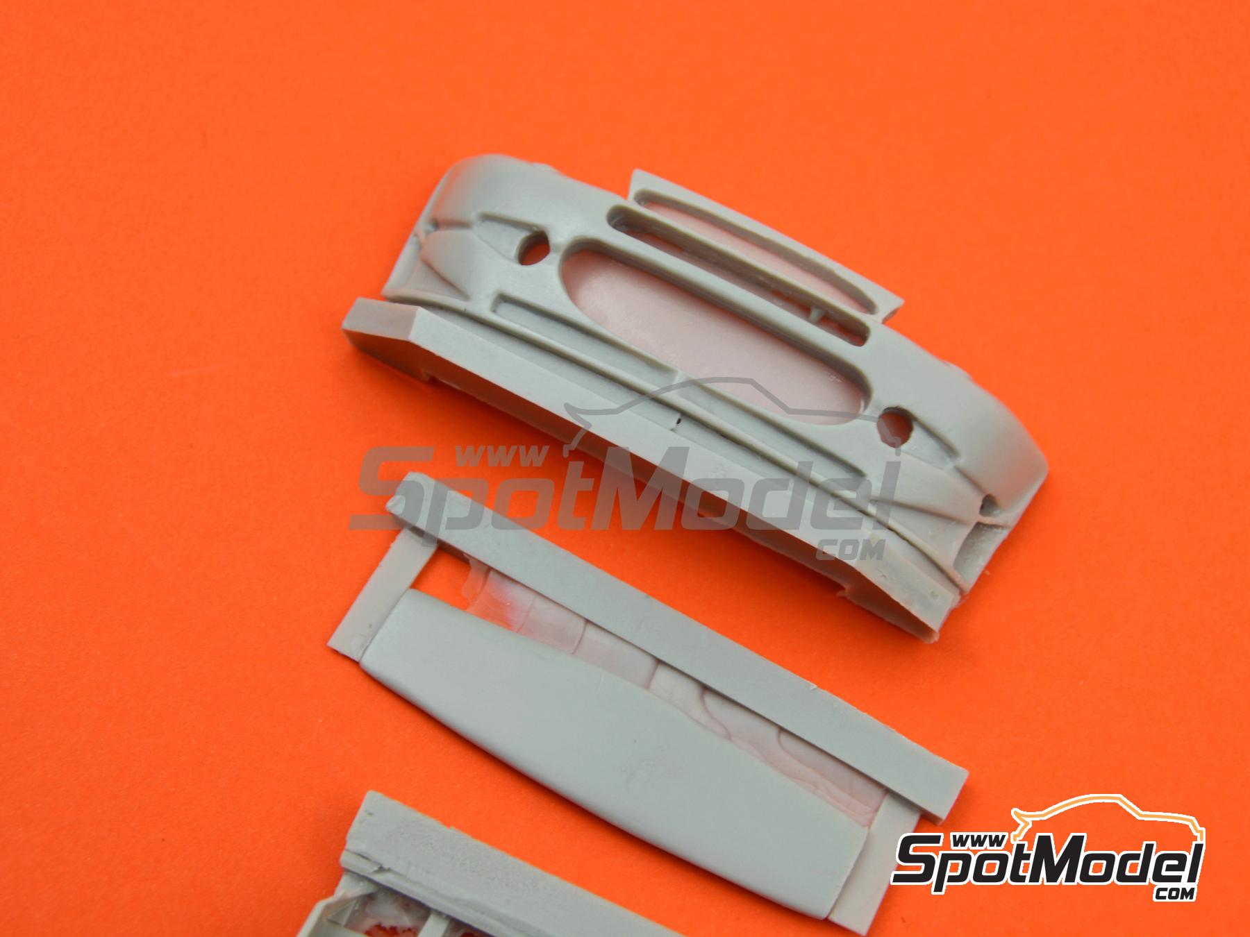 Image 3: Ford Escort WRC - Front bumper and rear wing | Transkit in 1/24 scale manufactured by Reji Model (ref. REJI-SP940, also SP940)