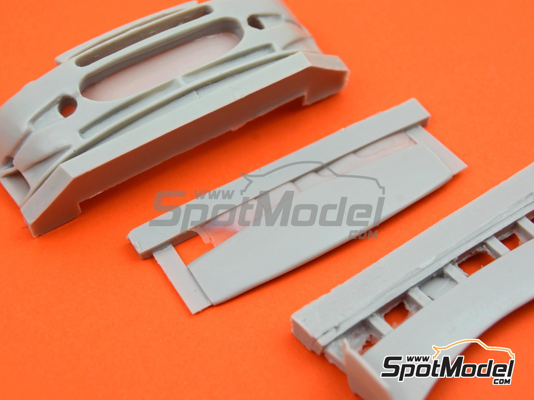 Image 5: Ford Escort WRC - Front bumper and rear wing | Transkit in 1/24 scale manufactured by Reji Model (ref. REJI-SP940, also SP940)