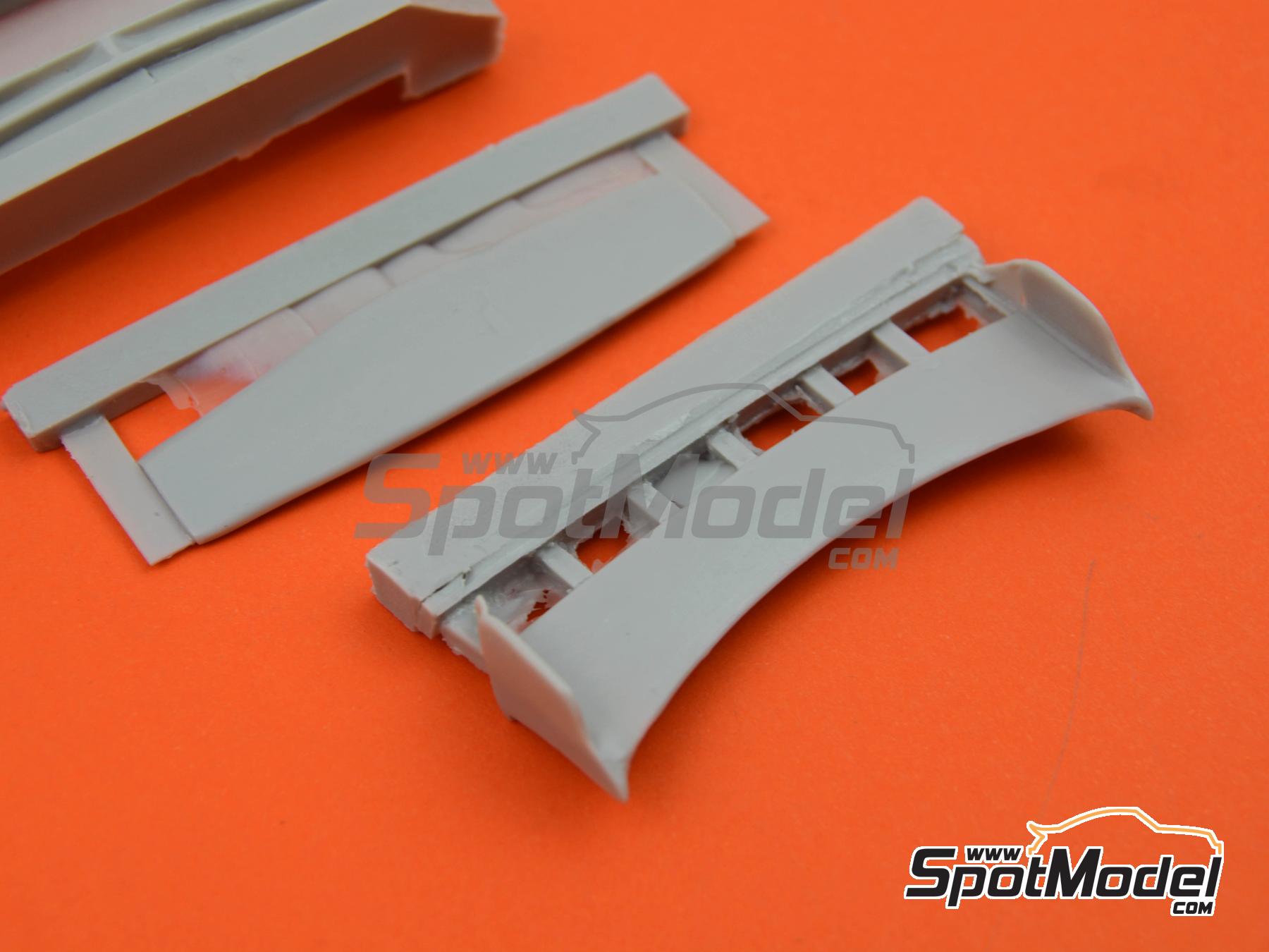 Image 6: Ford Escort WRC - Front bumper and rear wing | Transkit in 1/24 scale manufactured by Reji Model (ref. REJI-SP940, also SP940)
