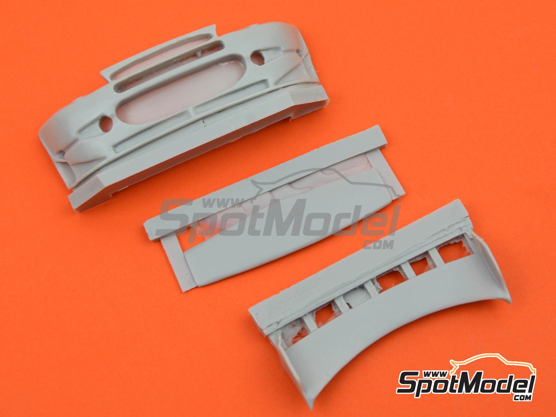 Image 7: Ford Escort WRC - Front bumper and rear wing | Transkit in 1/24 scale manufactured by Reji Model (ref. REJI-SP940, also SP940)