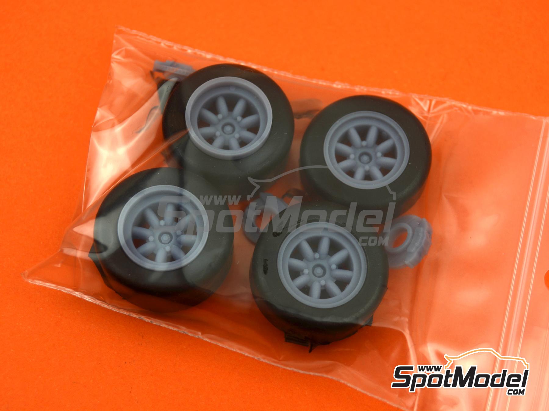 Image 5: Minilite 13" for Ford Escort Mk II RS1800 | Rims and tyres set in 1/24 scale manufactured by Reji Model (ref.&nbsp;REJI-SP947, also SP947)