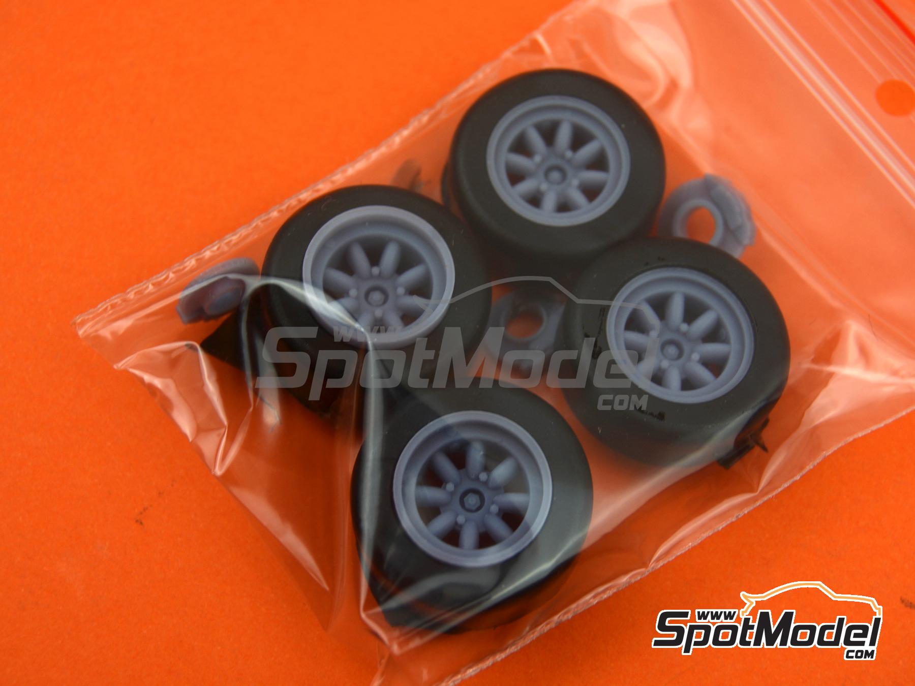 Image 7: Minilite 13" for Ford Escort Mk II RS1800 | Rims and tyres set in 1/24 scale manufactured by Reji Model (ref.&nbsp;REJI-SP947, also SP947)