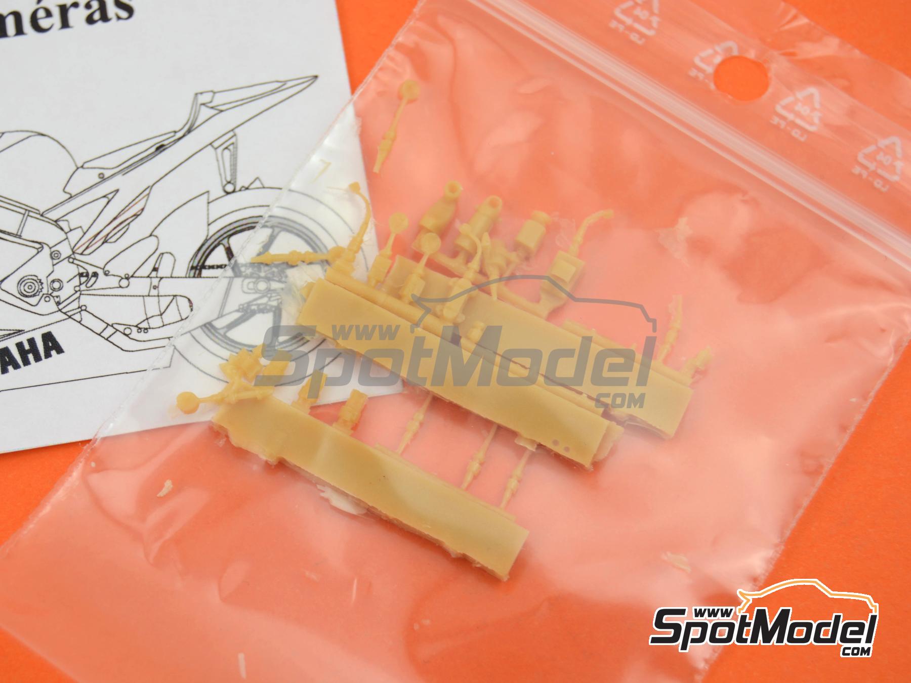 Image 4: Connectors and cameras for Moto GP | Detail in 1/12 scale manufactured by Renaissance Models (ref. 12AM-002)