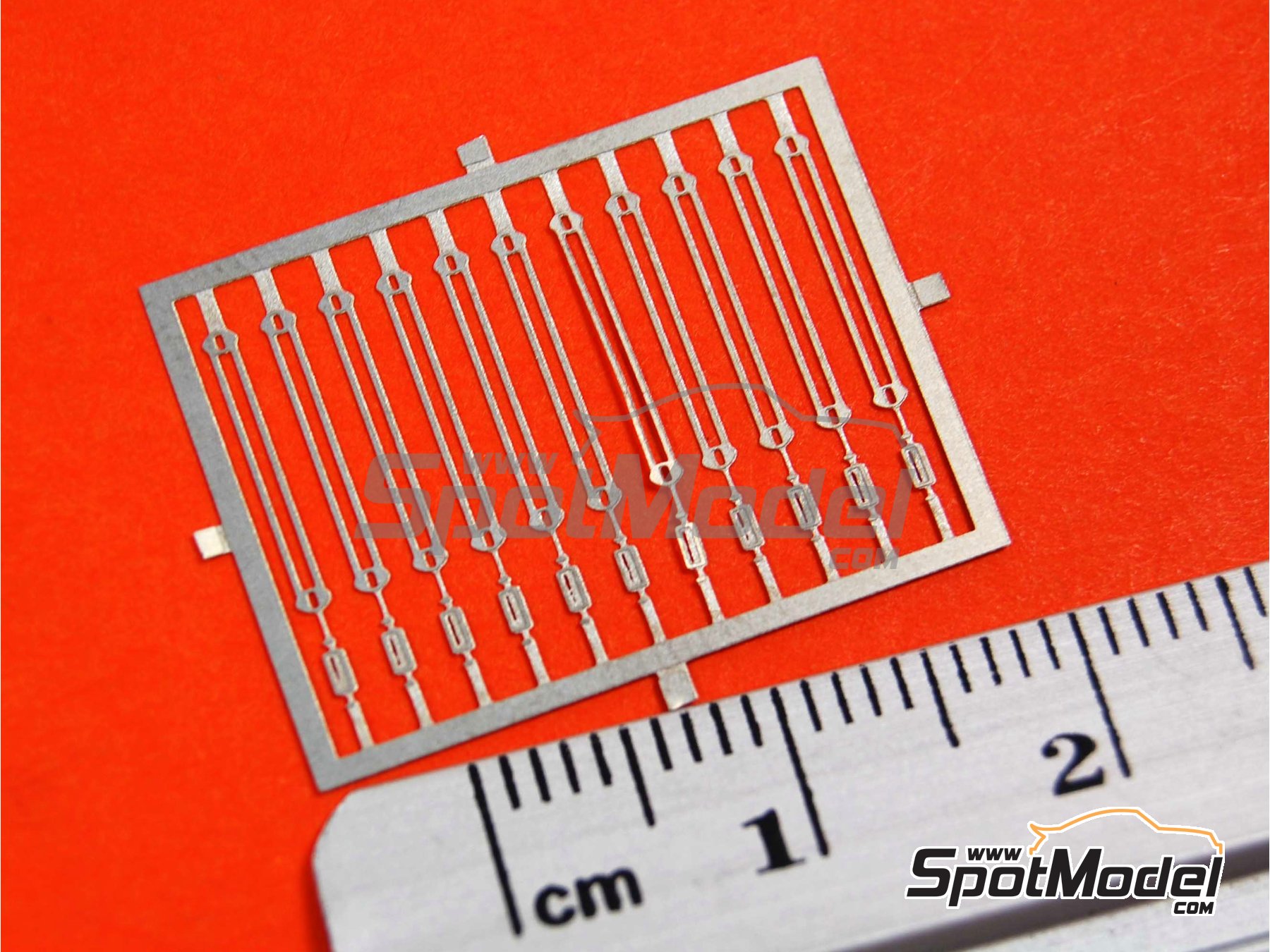 Image 2: Serflex hose clamp 3mm | Clamps in 1/12 scale manufactured by Renaissance Models (ref. 12AM-SERF3)