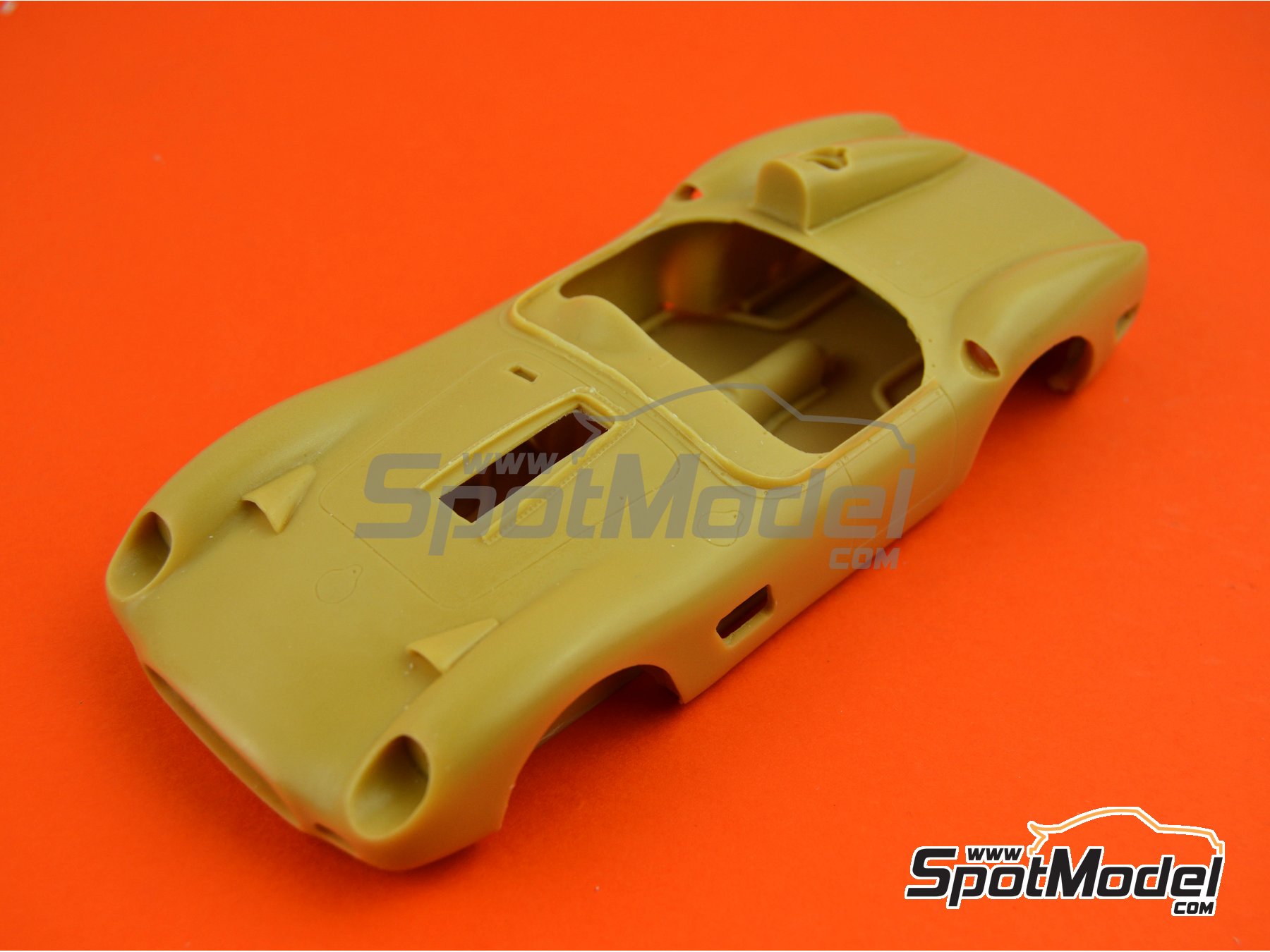 Image 3: Ferrari 250 Testa Rossa TR59/60 - 24 Hours Le Mans 1960 | Car scale model kit in 1/24 scale manufactured by Renaissance Models (ref.&nbsp;24-08, also 24/08)