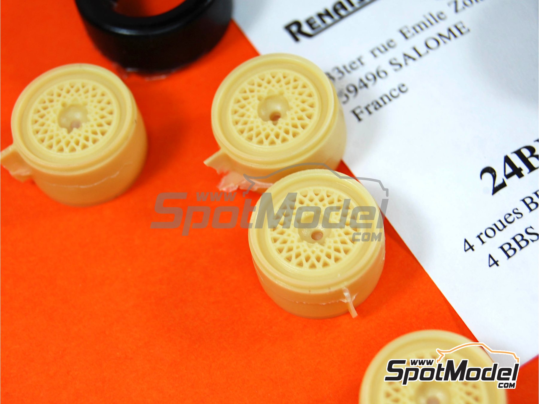 Image 2: BBS rally 16 pulgadas | Set de llantas y neum&aacute;ticos en escala&nbsp;1/24 fabricado por Renaissance Models (ref.&nbsp;24BBS16)