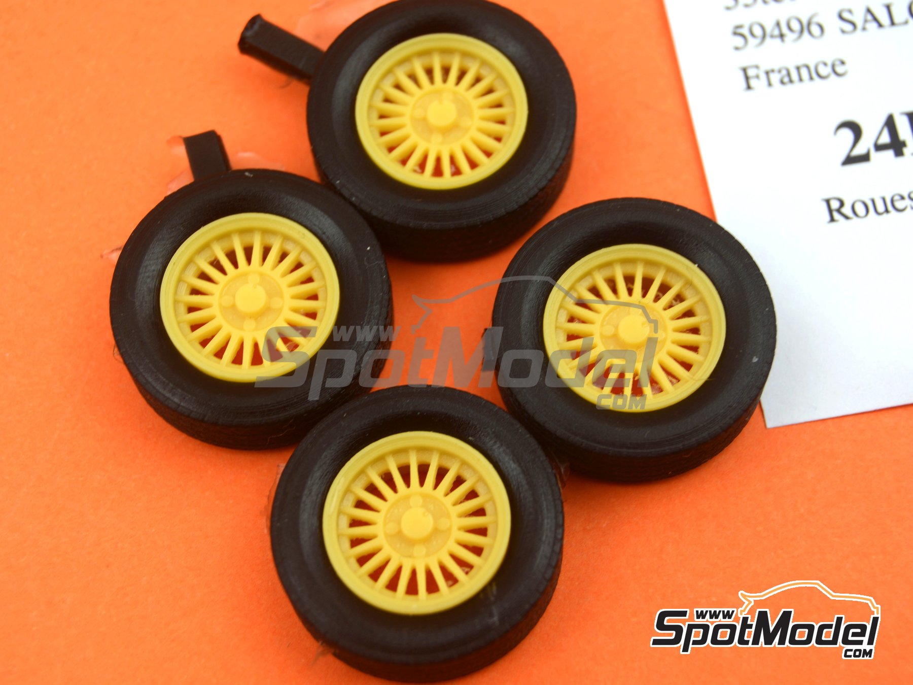 Image 3: Alpina 13 inches 4 nuts | Rims and tyres set in 1/24 scale manufactured by Renaissance Models (ref.&nbsp;24BMALP)