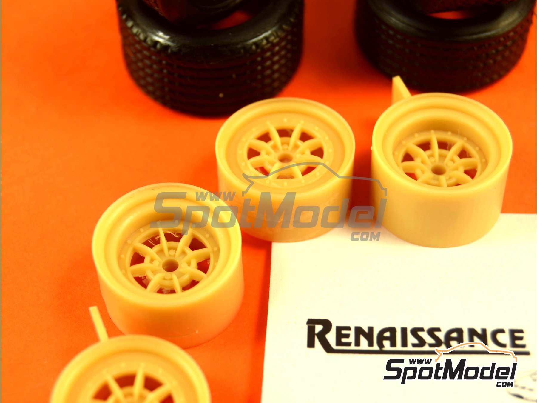 Image 3: Braid 15 inches | Rims and tyres set in 1/24 scale manufactured by Renaissance Models (ref.&nbsp;24BRAIDR5T)