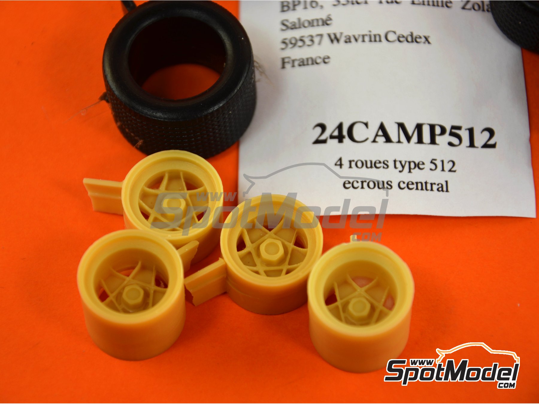 Image 1: Campagnolo 15 inches | Rims and tyres set in 1/24 scale manufactured by Renaissance Models (ref.&nbsp;24CAMP512)