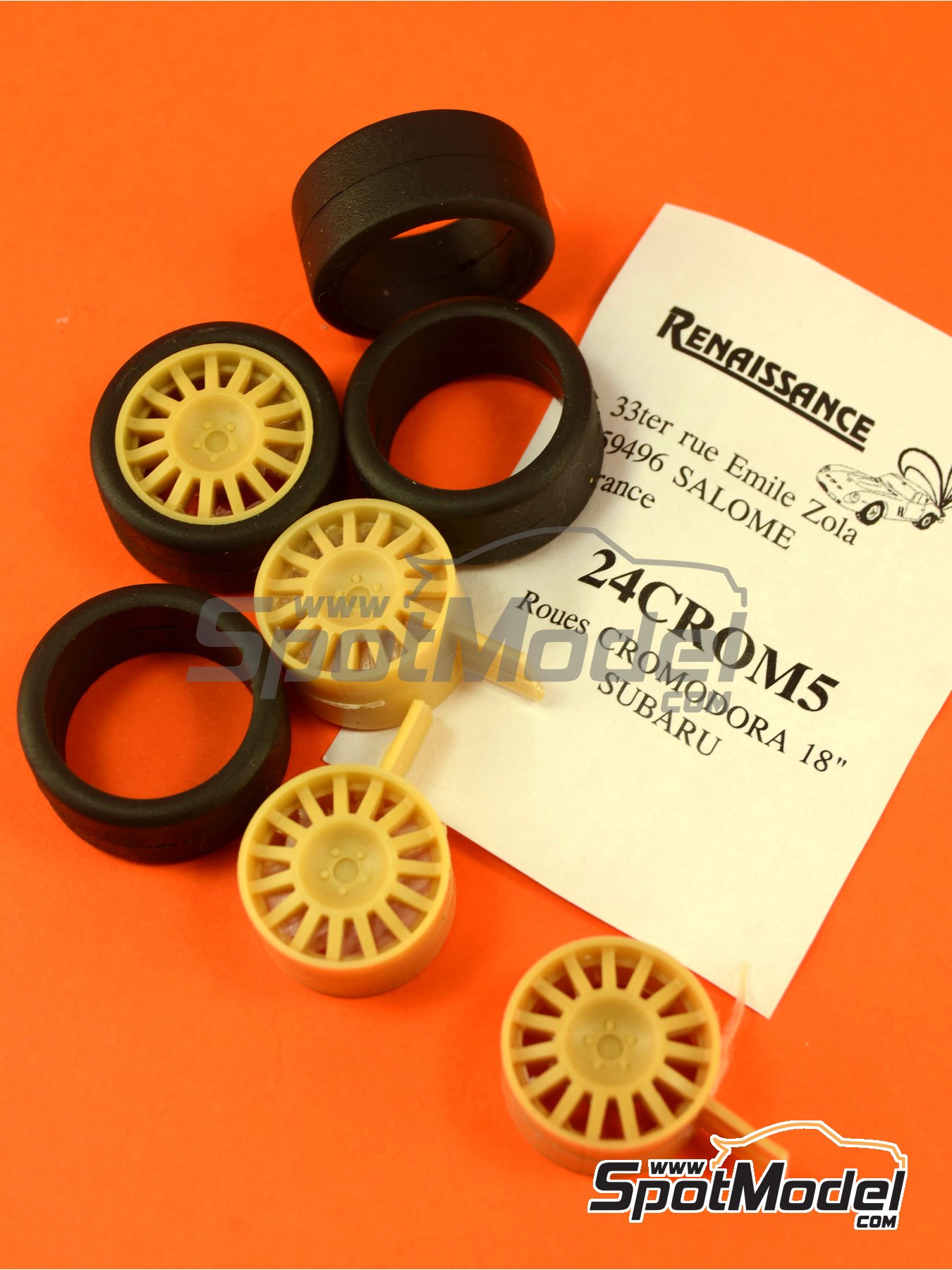 Llanta cromodora de 5 tuercas y 18 pulgadas con neumáticos lisos | Set de llantas y neumáticos en escala 1/24 fabricado por Renaissance Models (ref. 24CROM5) image