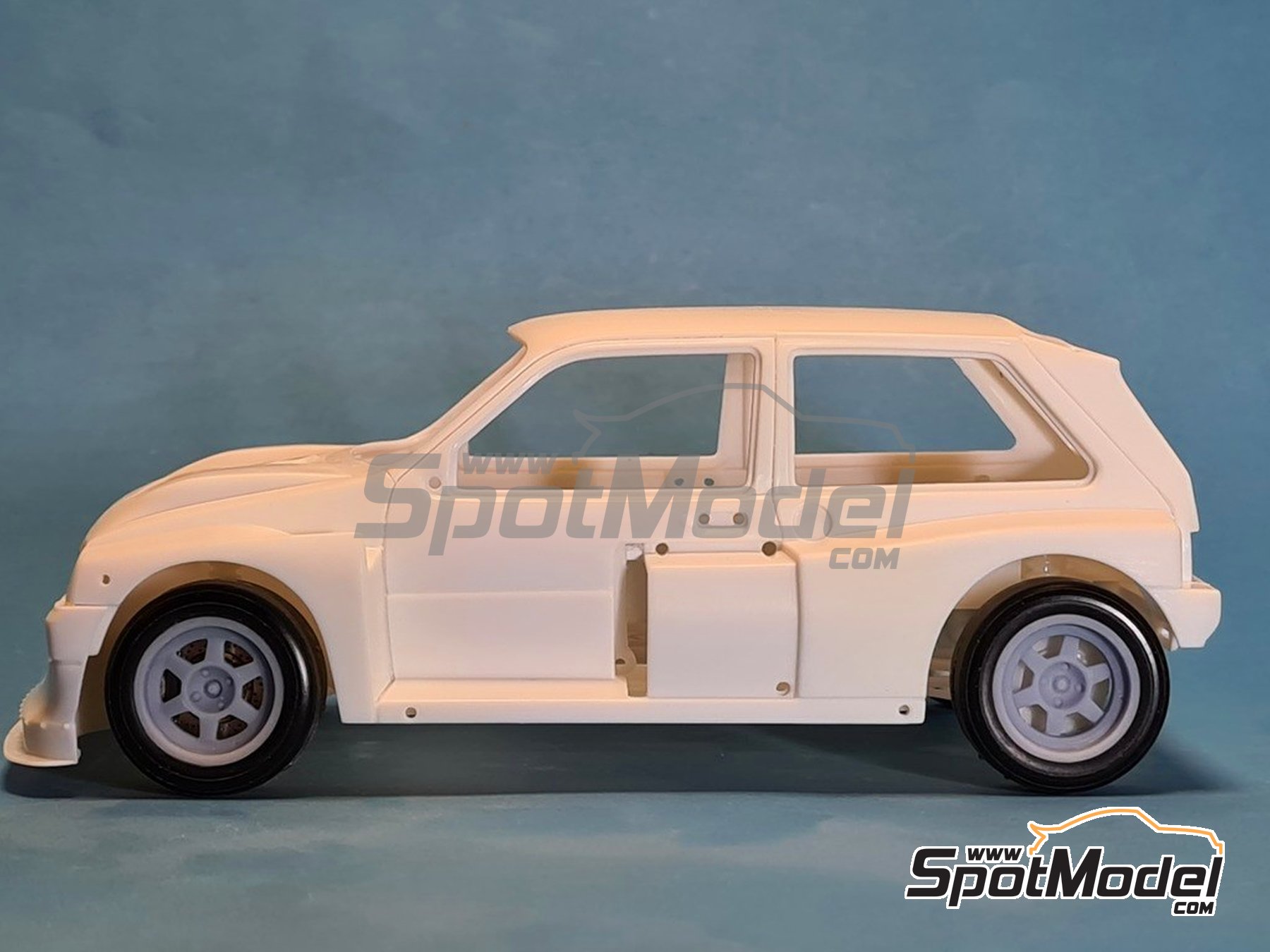 Image 1: Dymag 16 inches with venturis and slicks | Tarmac conversion set in 1/24 scale manufactured by Renaissance Models (ref.&nbsp;24DYM16)