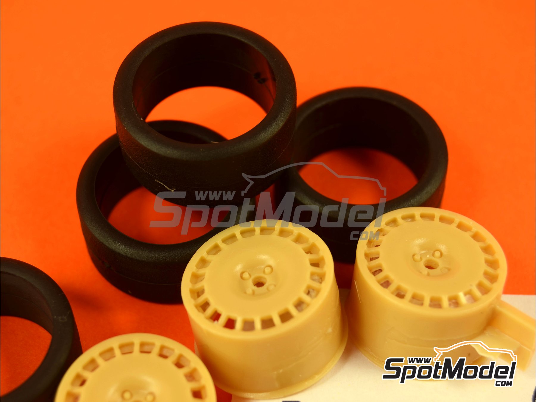 Image 2: OZ 17 inches | Rims and tyres set in 1/24 scale manufactured by Renaissance Models (ref.&nbsp;24OZ17)