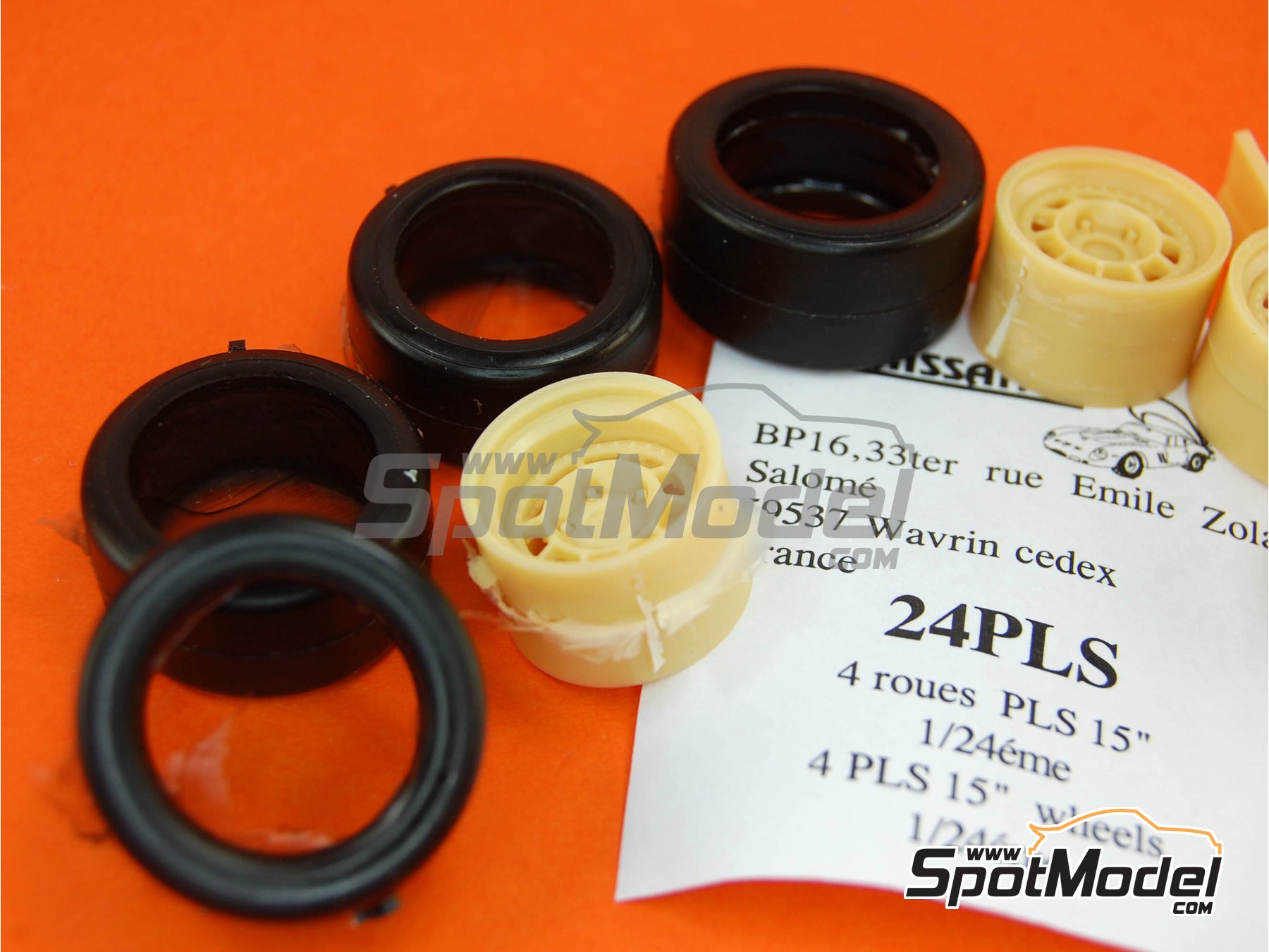 Image 2: Gotti PLS para Porsche 911 SC Grupo 4 | Set de llantas y neumáticos en escala 1/24 fabricado por Renaissance Models (ref. 24PLS)