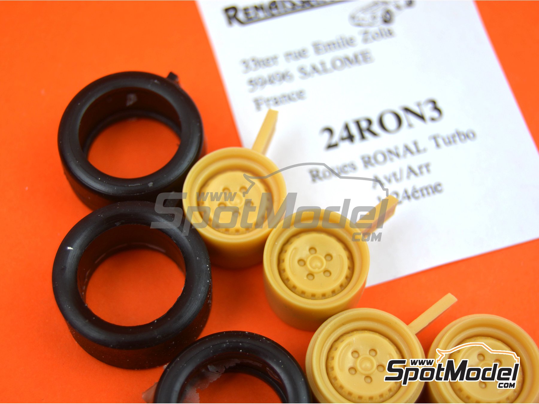 Image 3: Ronal Turbo con neum&aacute;ticos lisos | Set de llantas y neum&aacute;ticos en escala&nbsp;1/24 fabricado por Renaissance Models (ref.&nbsp;24RON3)