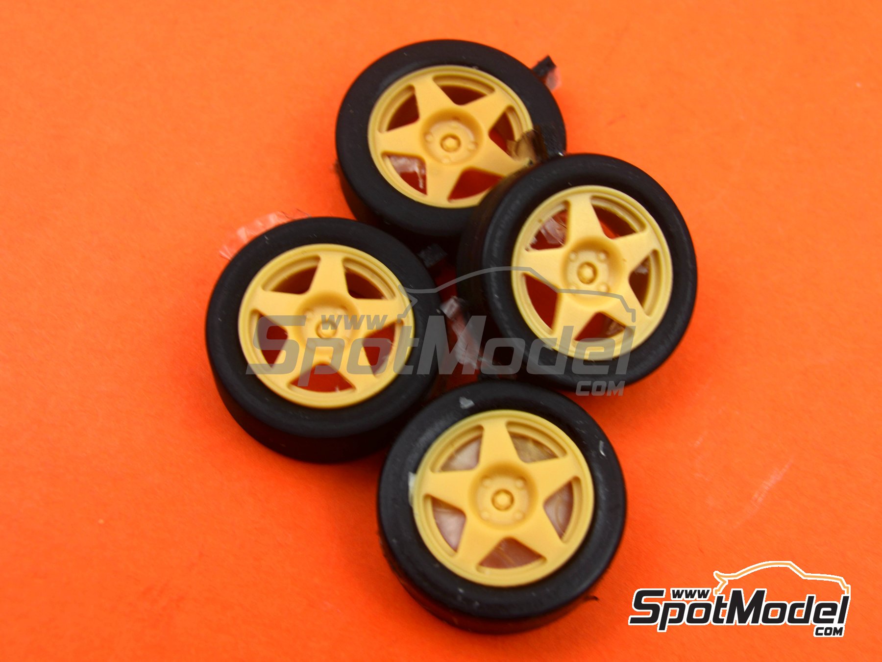 Image 3: Speedline 3220 15 pulgadas 5 radios neumaticos lisos | Set de llantas y neumáticos en escala 1/24 fabricado por Renaissance Models (ref. 24SP15-5)