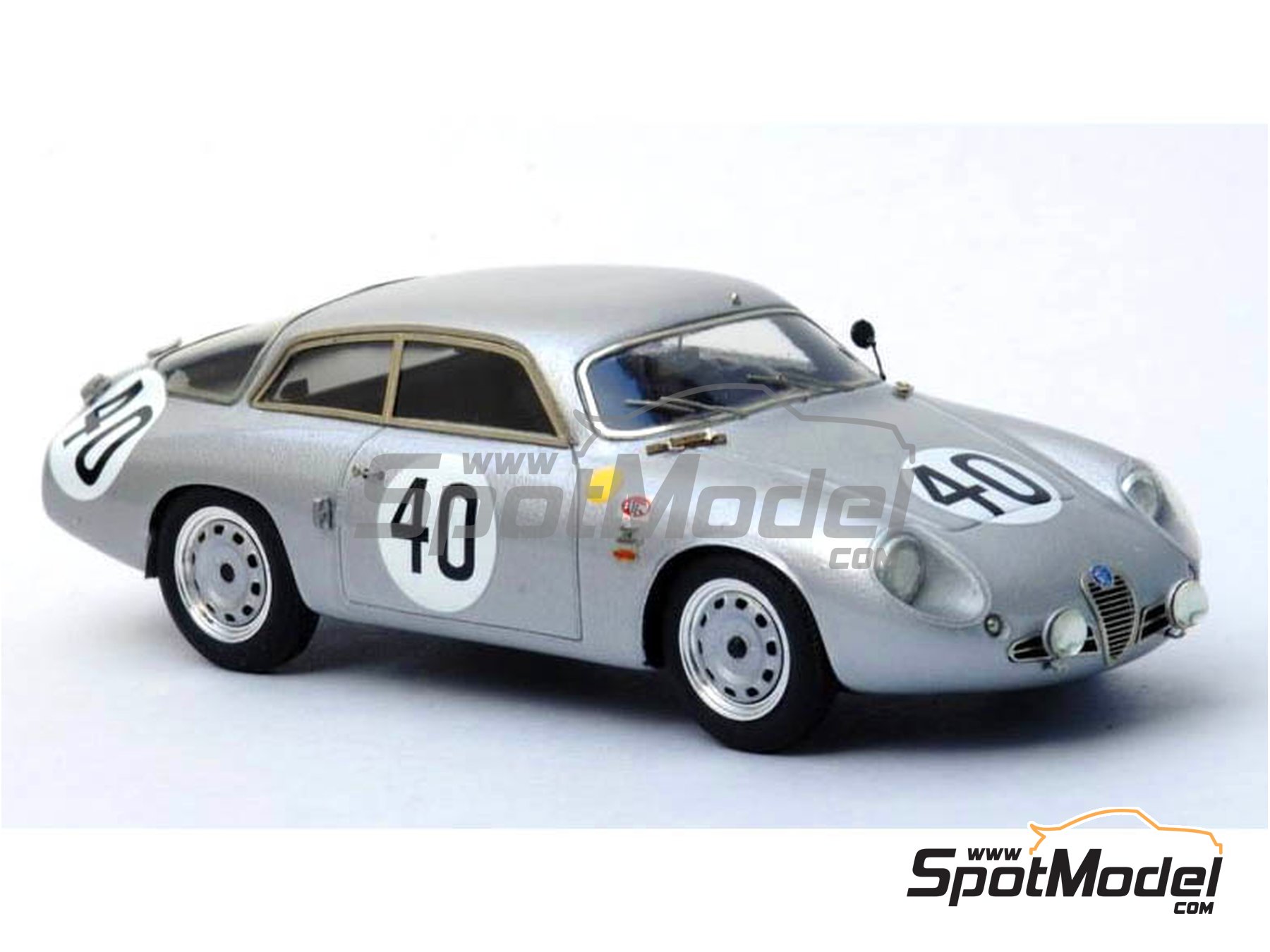 Image 3: Alfa Romeo Giulietta SZ Coda Tronca Scuderia Sant Ambroeus, Martini-Rossi Racing Team - 12 Hours Sebring, 24 Hours Le Mans, Targa Florio 1962 | Car scale model kit in 1/43 scale manufactured by Renaissance Models (ref. 43-54, also 43/54)