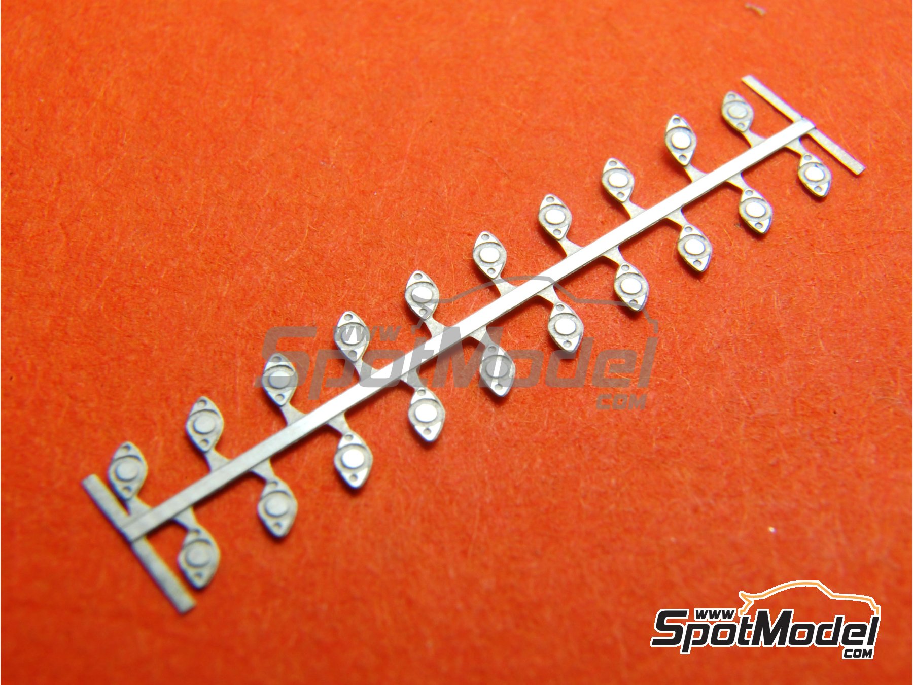 Image 1: Cierres rapidos Dzus | Cierres de capot en escala&nbsp;1/43 fabricado por Renaissance Models (ref.&nbsp;DZ)