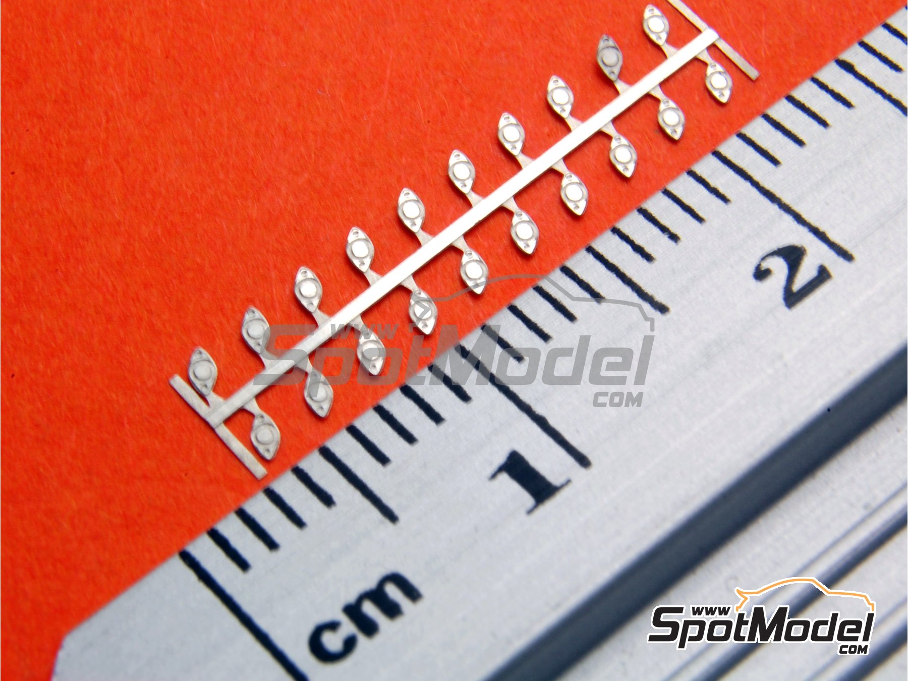 Image 2: Cierres rapidos Dzus | Cierres de capot en escala&nbsp;1/43 fabricado por Renaissance Models (ref.&nbsp;DZ)