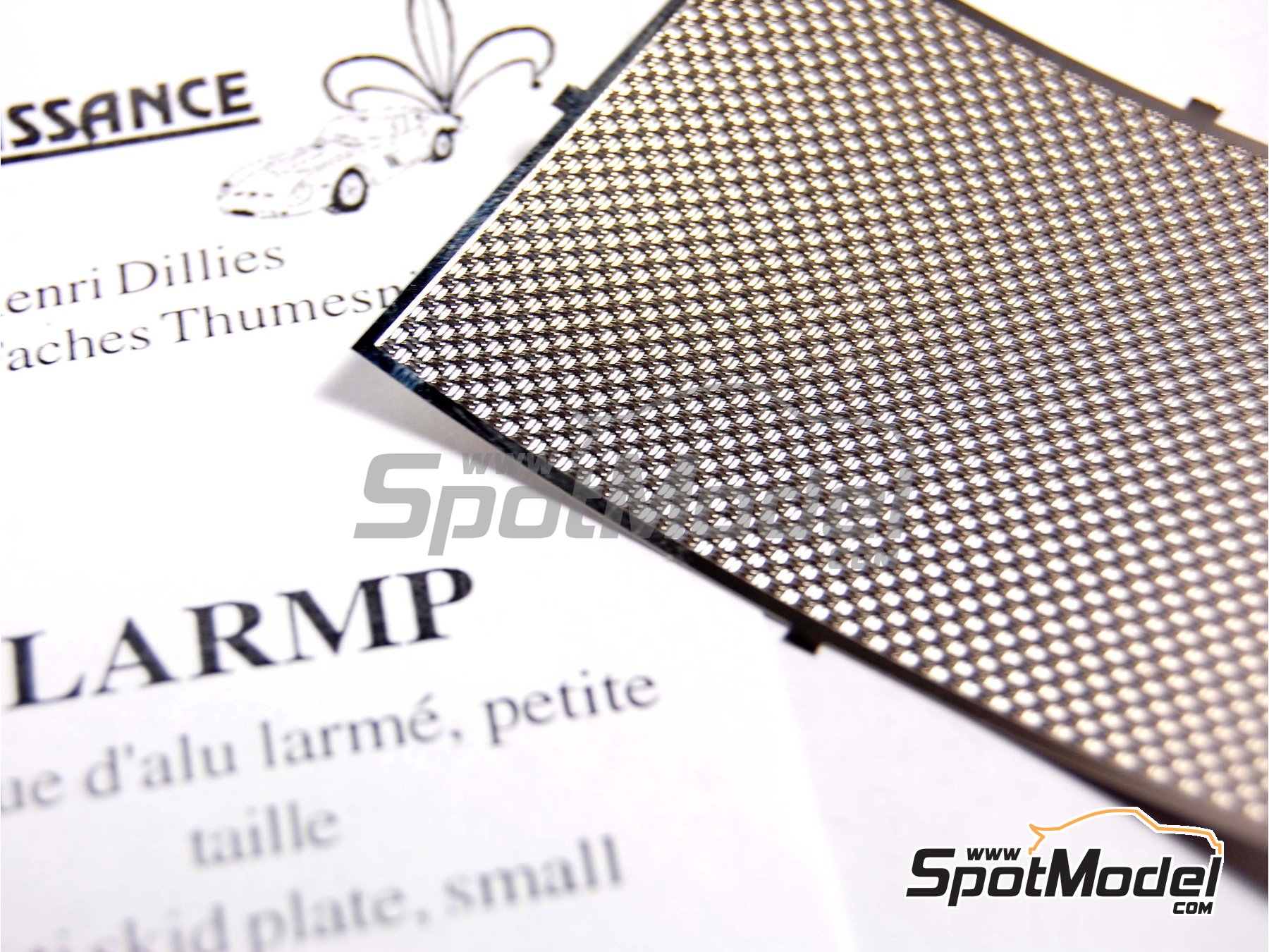 Image 2: Anti slip plate with small pattern | Engraved plate in 1/43 scale manufactured by Renaissance Models (ref.&nbsp;LARMP)