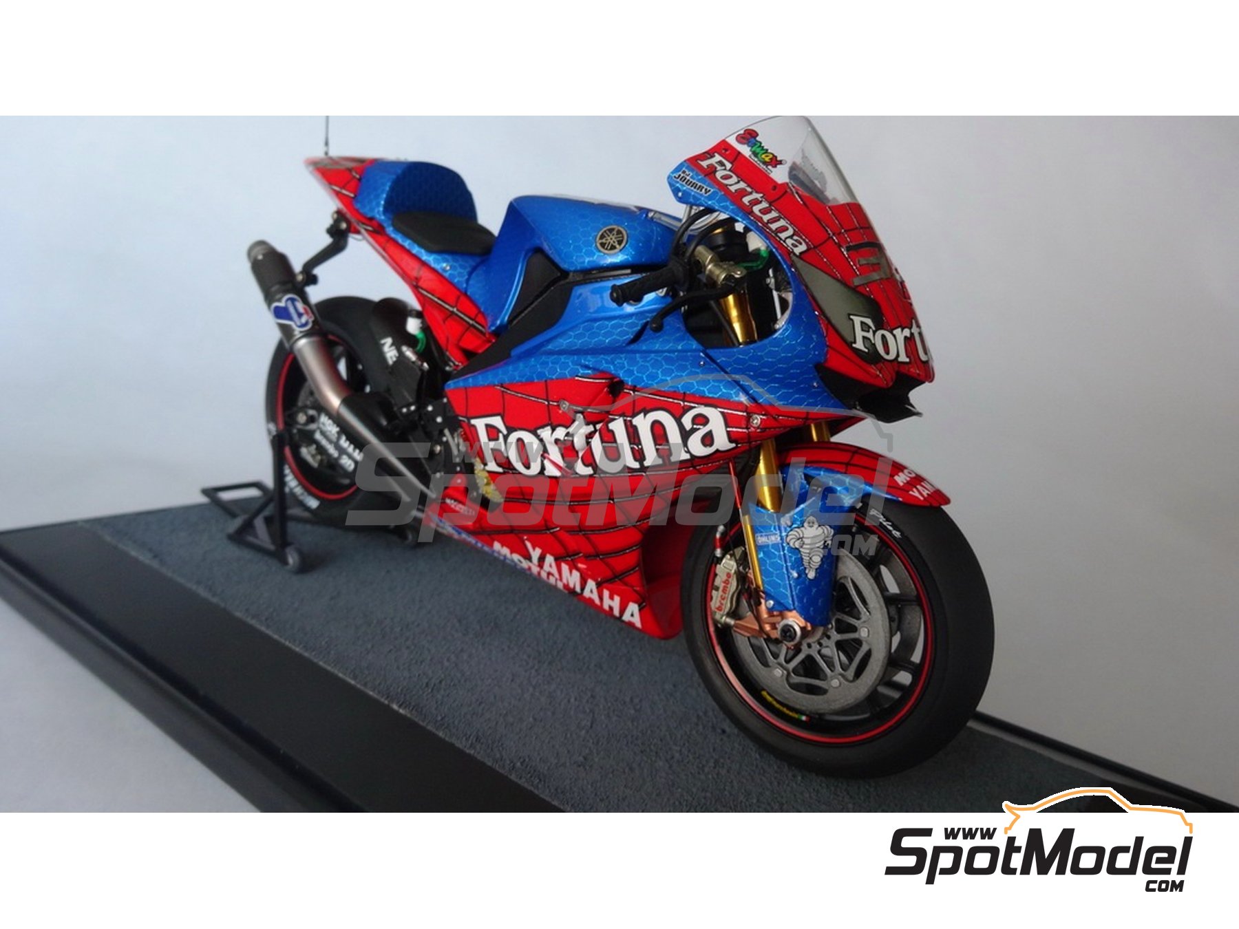 Image 3: Yamaha YZR-M1 Tech 3 Team sponsored by Spiderman Fortuna - Portuguese Moto GP Grand Prix 2004 | Marking / livery in 1/12 scale manufactured by Renaissance Models (ref. MTK12-004A)