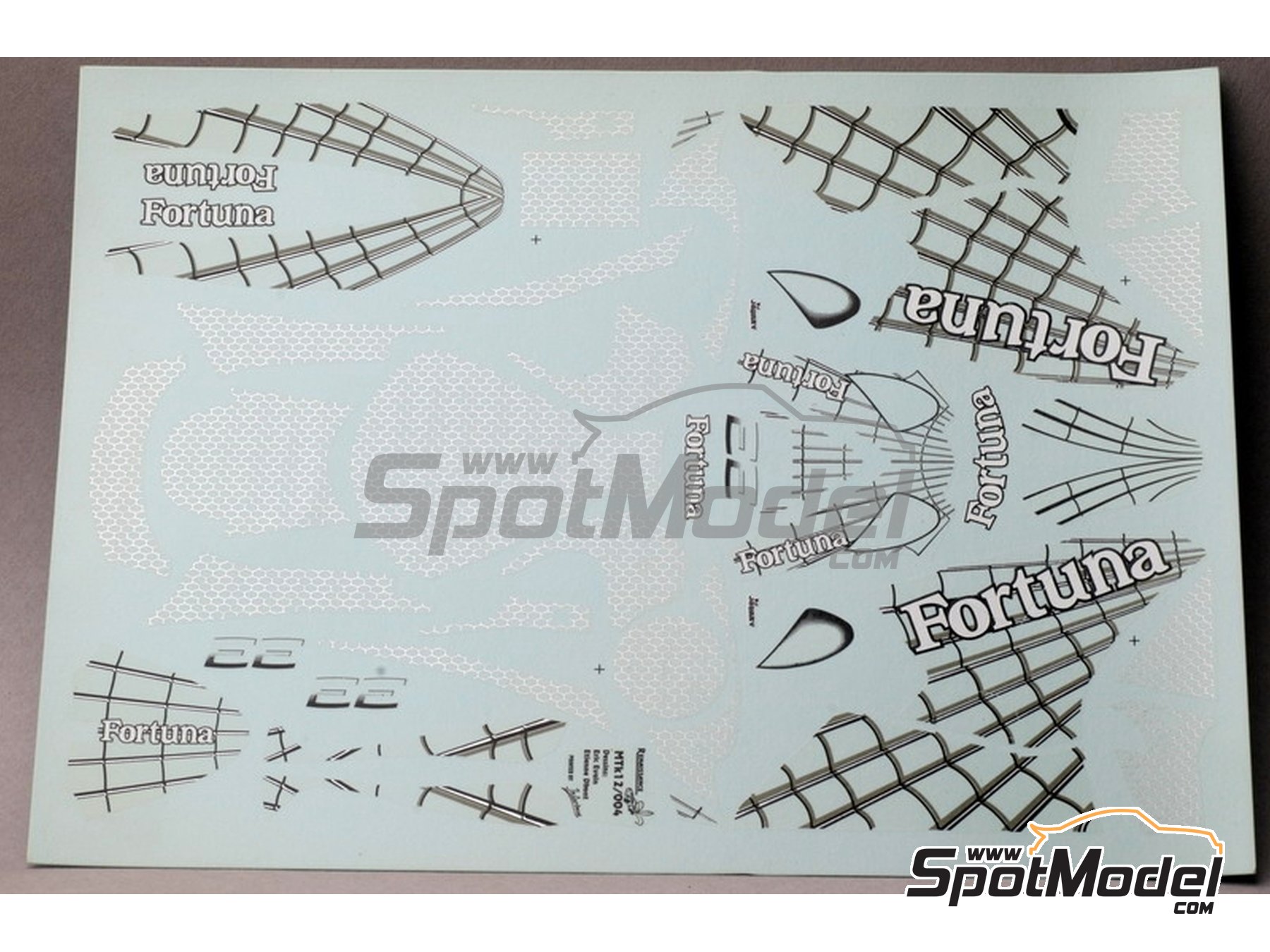 Image 7: Yamaha YZR-M1 Tech 3 Team sponsored by Spiderman Fortuna - Portuguese Moto GP Grand Prix 2004 | Marking / livery in 1/12 scale manufactured by Renaissance Models (ref. MTK12-004A)
