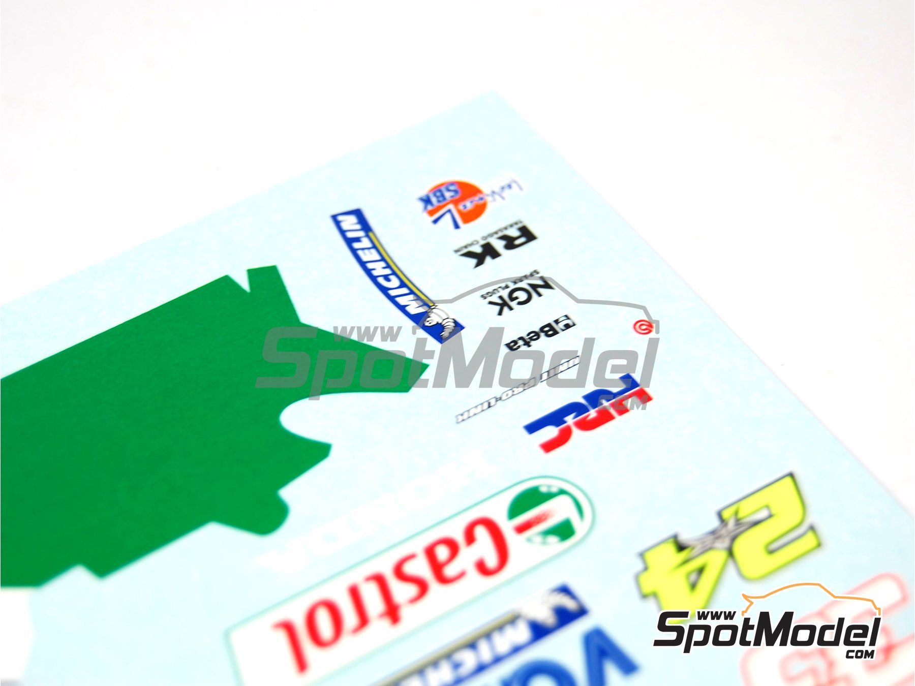 Image 8: Honda RC211V Equipo Gresini Racing patrocinado por Fortuna "Spain's number 1" - Campeonato del Mundo de Moto GP 2006 | Decoraci&oacute;n en escala&nbsp;1/12 fabricado por Renaissance Models (ref.&nbsp;MTK12-026, tambien MTK12/026)