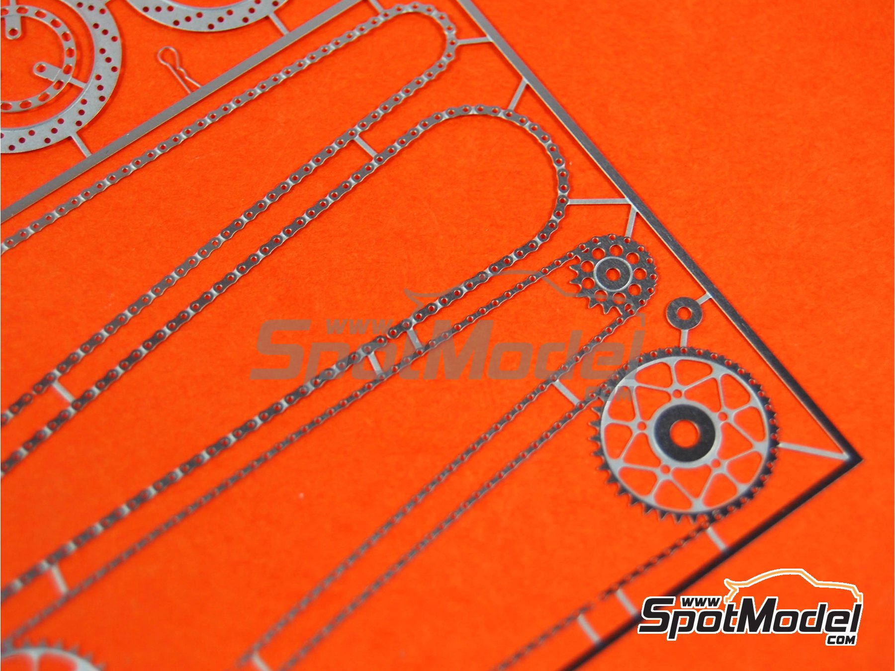 Image 2: Yamaha YZR-M1 -  2004, 2005, 2006, 2007 y 2008 | Set de mejora y detallado en escala 1/12 fabricado por Renaissance Models (ref. MTK12-036, tambien MTK12/036)