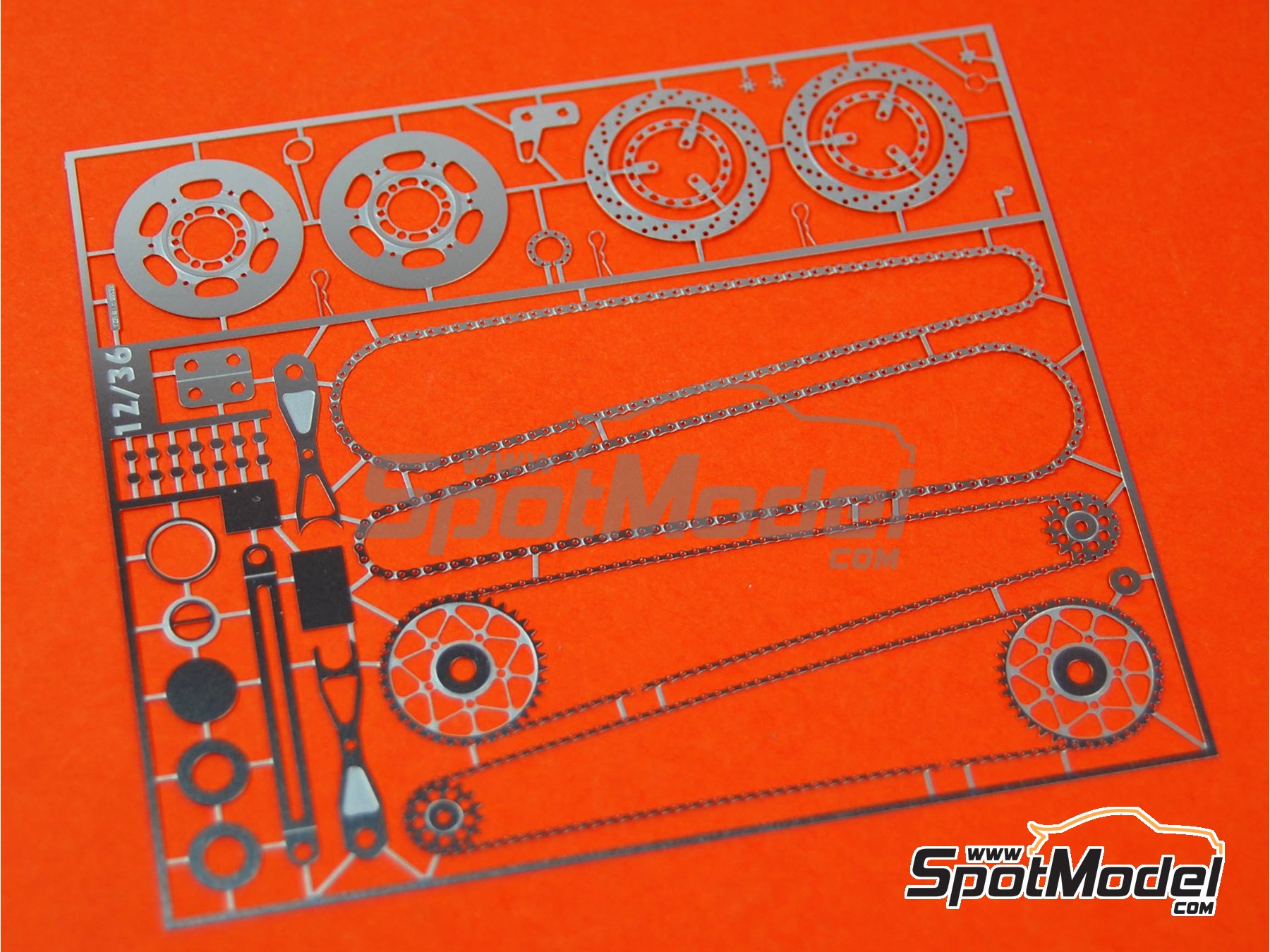 Image 6: Yamaha YZR-M1 -  2004, 2005, 2006, 2007 y 2008 | Set de mejora y detallado en escala 1/12 fabricado por Renaissance Models (ref. MTK12-036, tambien MTK12/036)