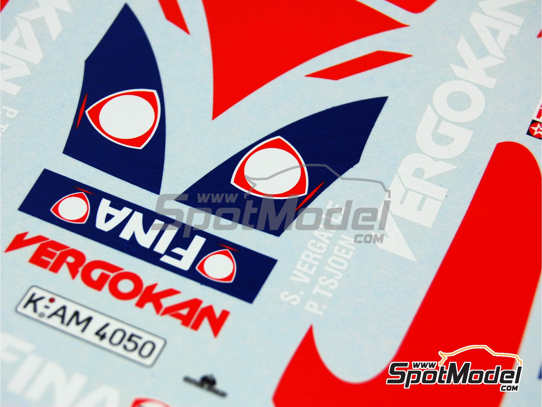 Image 2: Toyota Corolla WRC patrocinado por Fina Vergokan - Rally de Ypres de Belgica 2000 | Decoraci&oacute;n en escala&nbsp;1/24 fabricado por Renaissance Models (ref.&nbsp;TK24-071, tambien TK24/071)