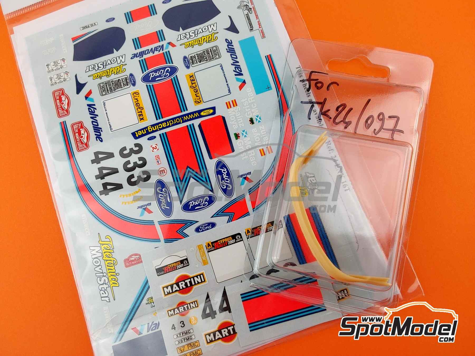 Image 1: Ford Focus WRC Martini patrocinado por Telef&oacute;nica Movistar, Martini - Rally de Chipre 2001 | Decoraci&oacute;n en escala&nbsp;1/24 fabricado por Renaissance Models (ref.&nbsp;TK24-097, tambien TK24/097)