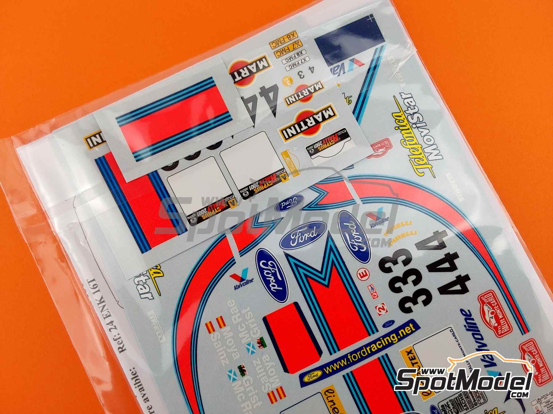Image 4: Ford Focus WRC Martini patrocinado por Telef&oacute;nica Movistar, Martini - Rally de Chipre 2001 | Decoraci&oacute;n en escala&nbsp;1/24 fabricado por Renaissance Models (ref.&nbsp;TK24-097, tambien TK24/097)