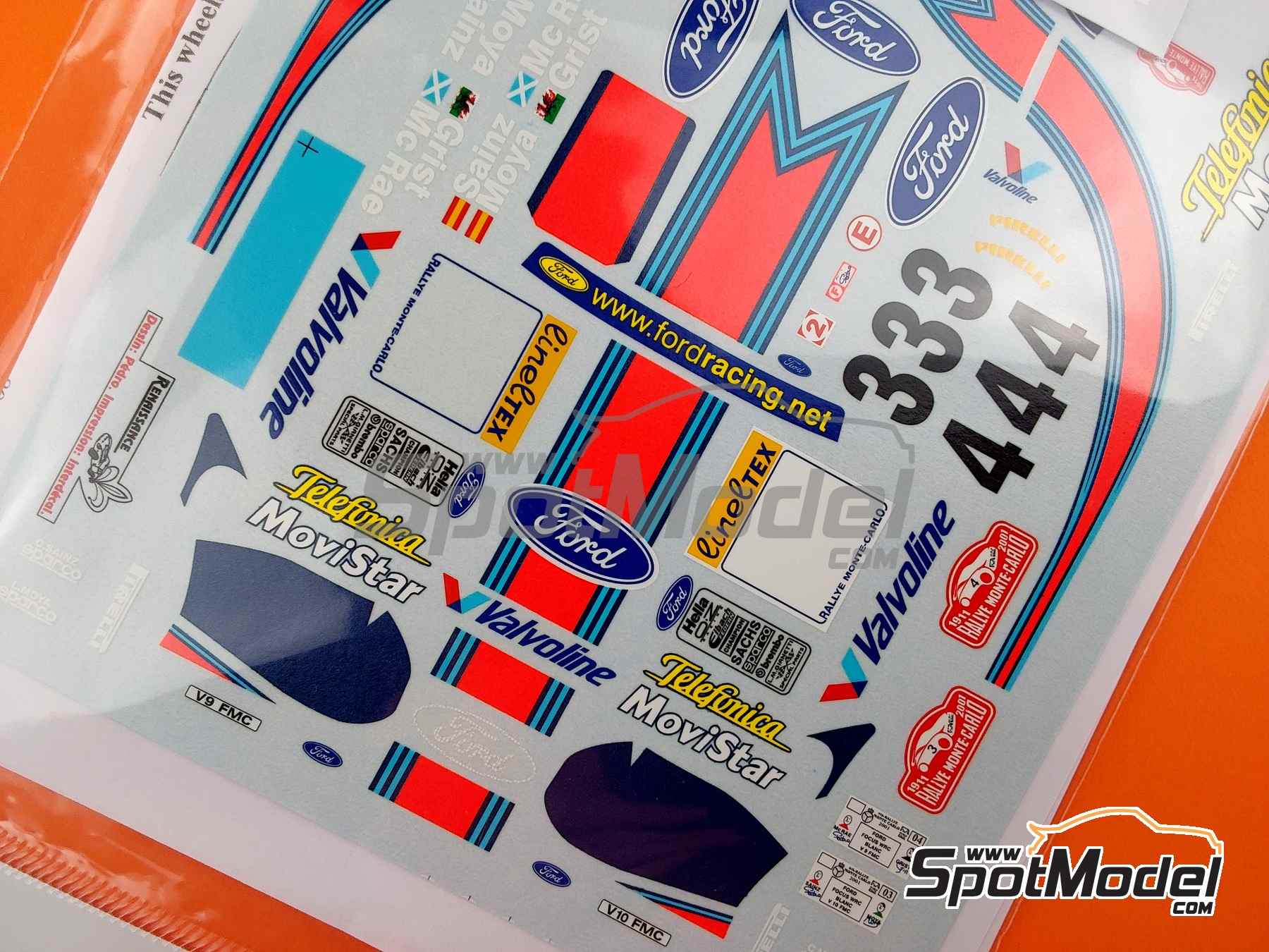 Image 5: Ford Focus WRC Martini patrocinado por Telef&oacute;nica Movistar, Martini - Rally de Chipre 2001 | Decoraci&oacute;n en escala&nbsp;1/24 fabricado por Renaissance Models (ref.&nbsp;TK24-097, tambien TK24/097)