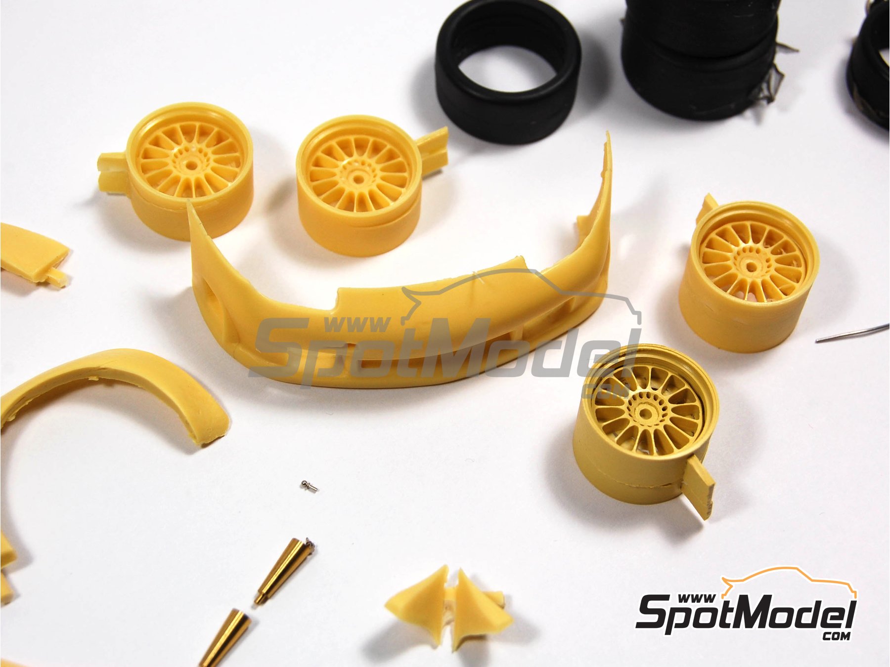 Image 4: Porsche 911 GT3 RS Racing | Transkit in 1/24 scale manufactured by Renaissance Models (ref. TK24-173, also TK24/173)